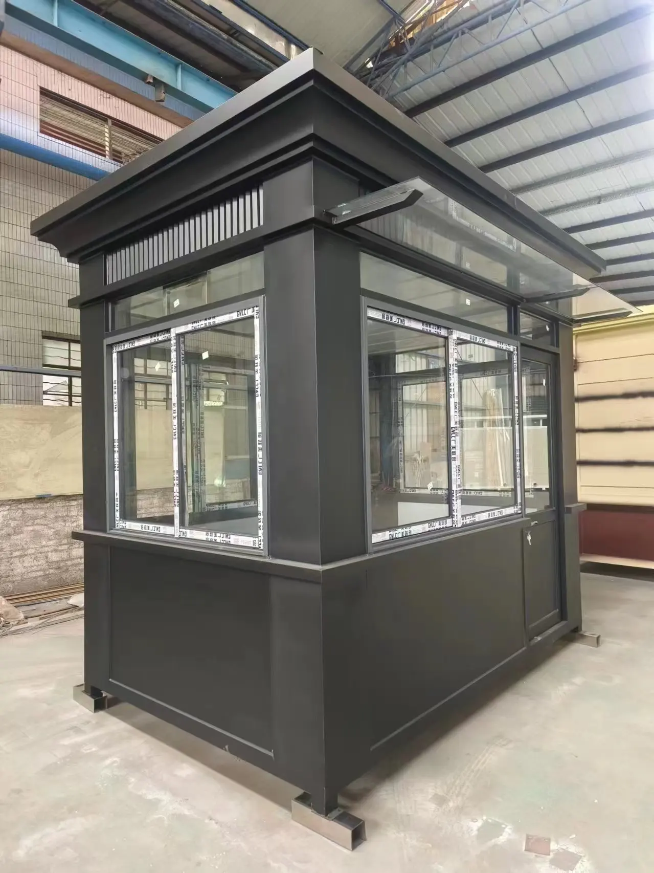 2024 Outdoor Guard House Sentry Box Metal Board  Bathroom Portable/Modular Temporary Restroom Kiosk for United Arab Emirates