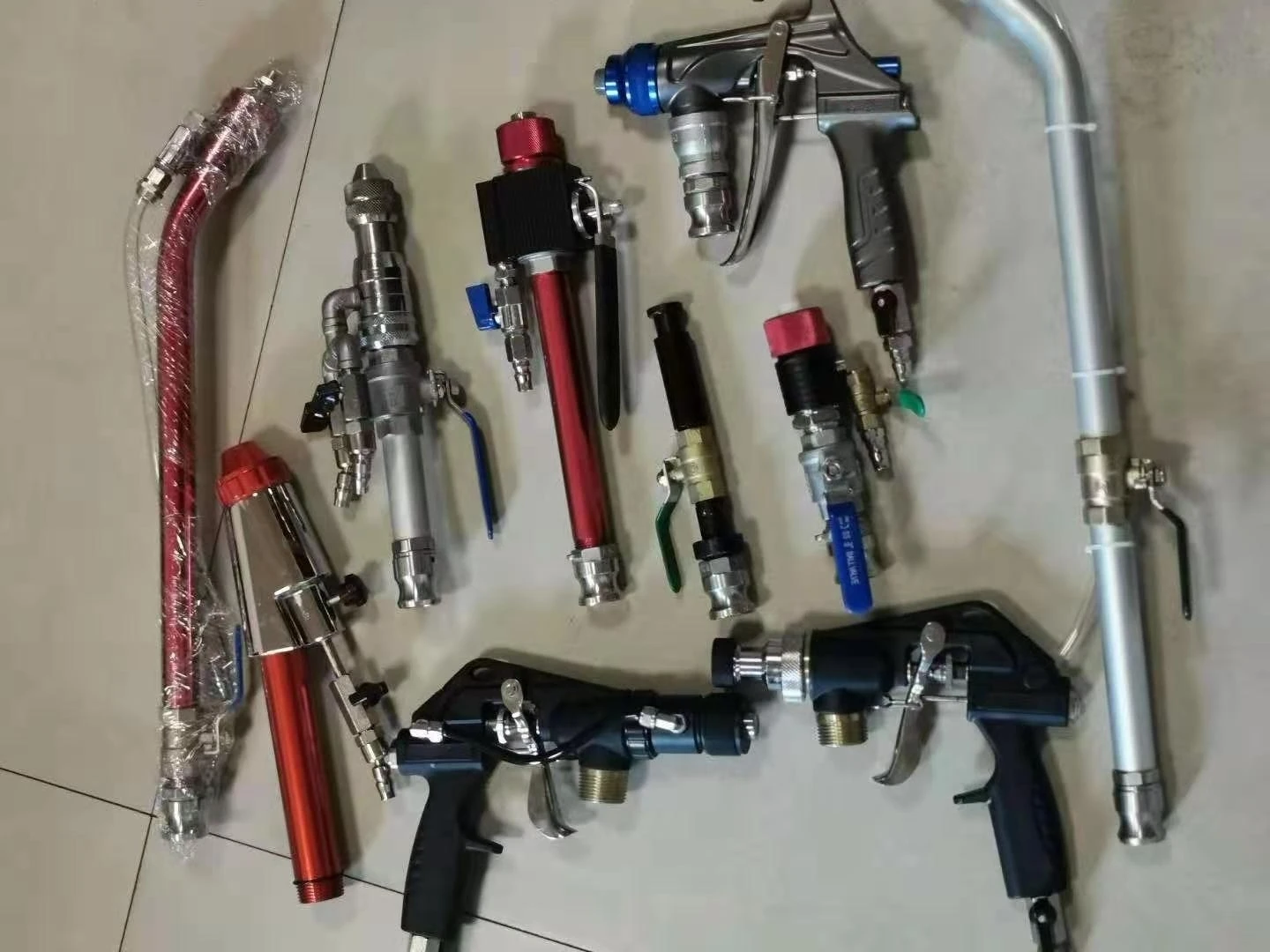 Airless paint spray gun