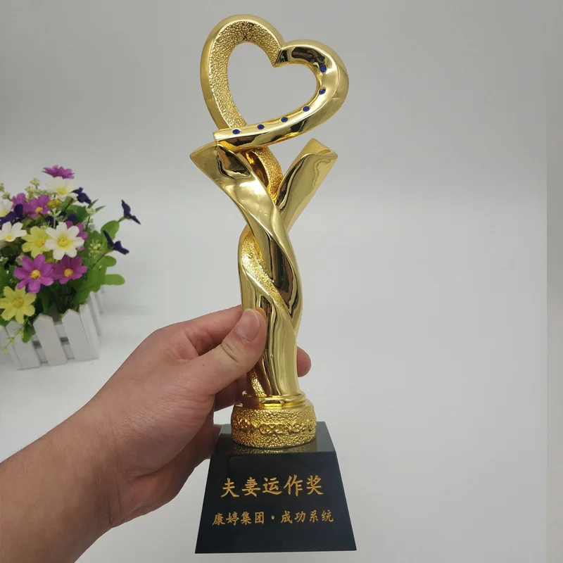 Corporate Gifts Gold Plated Resin Heart Shape Trophy on Crystal Black Base