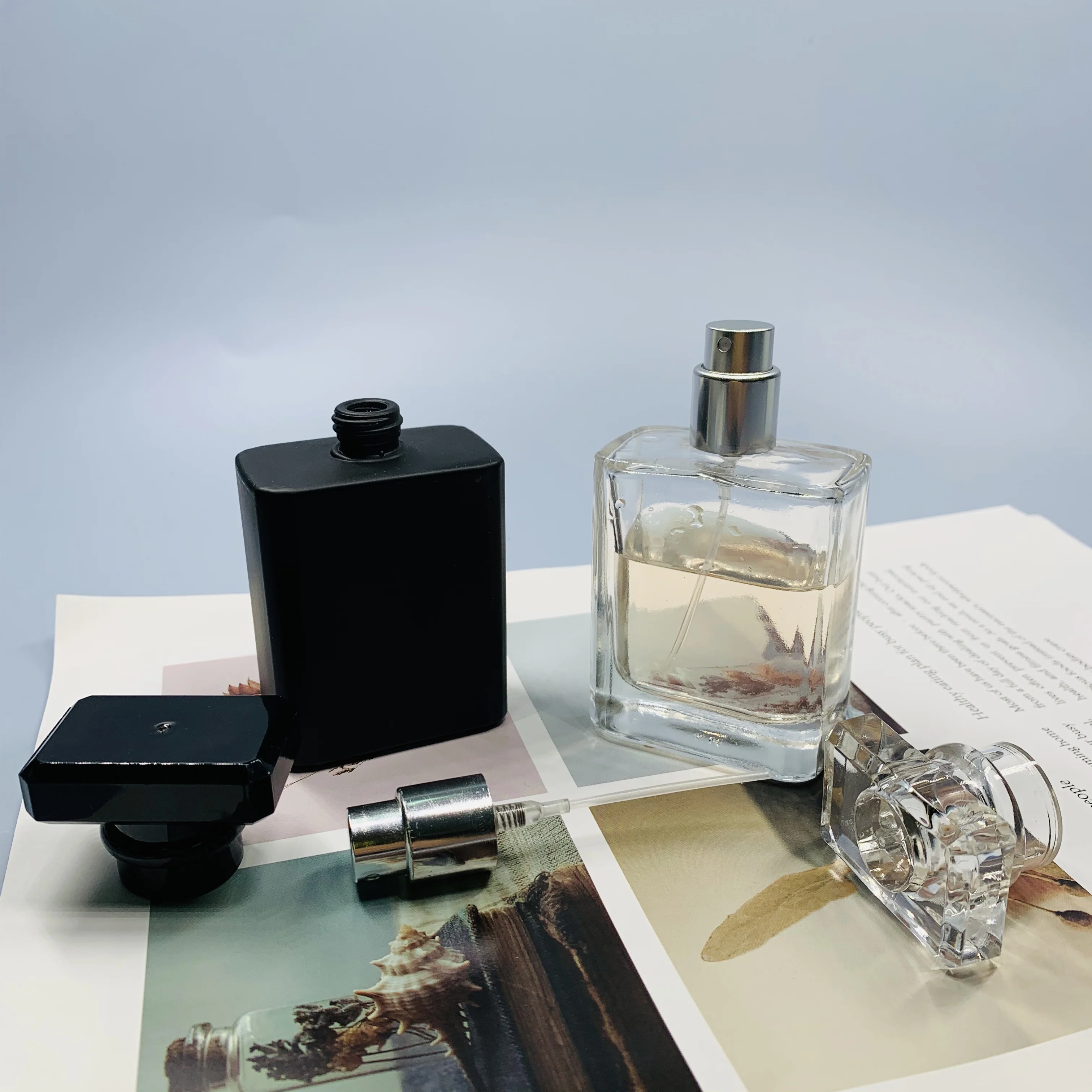 30ML 50Ml 100Ml 200Ml Free Sample Luxury Vintage Clear Refill Empty Glass Perfume Pump Sprayer Bottle