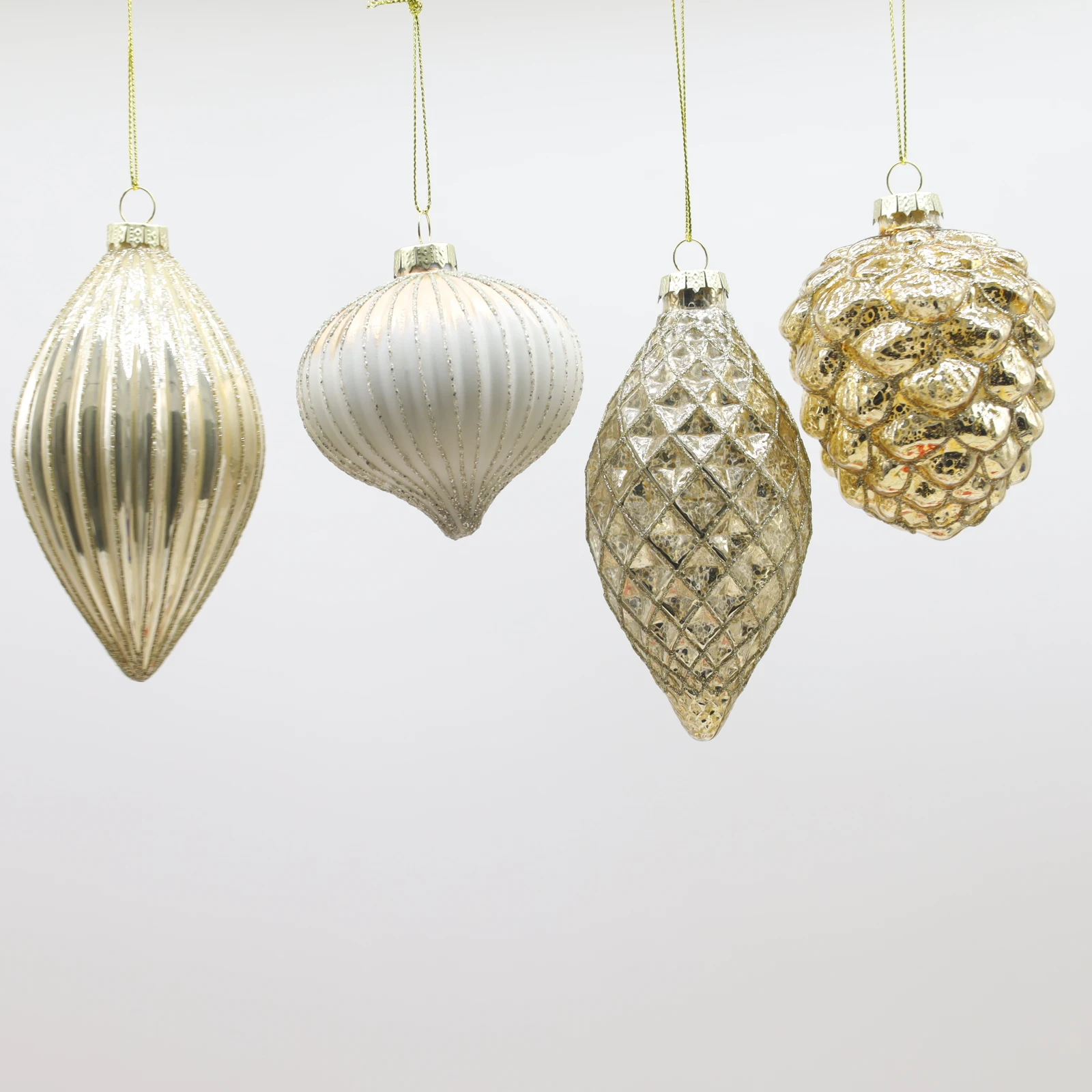 Wholesale Glass Crafts Ornaments Christmas Glass Ball Decorations for Christmas Gifts