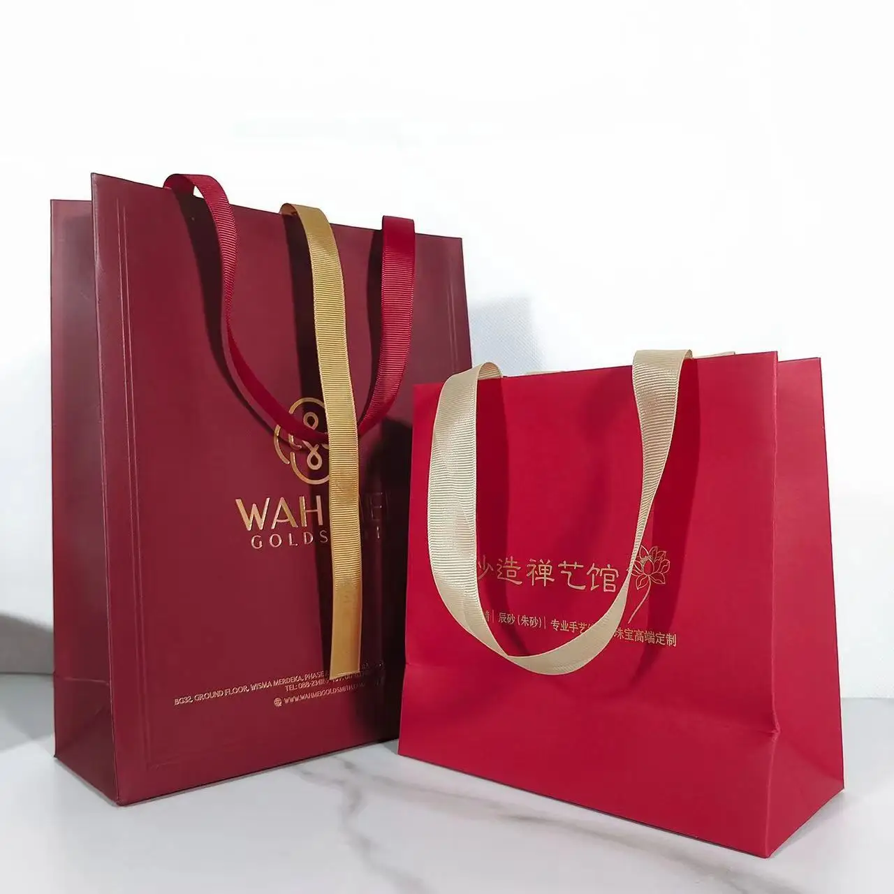 Boutique Luxury Accept Customised Your logo Gift Carry Paper Bags for Shopping Bags with Bow Tie Ribbon Handle