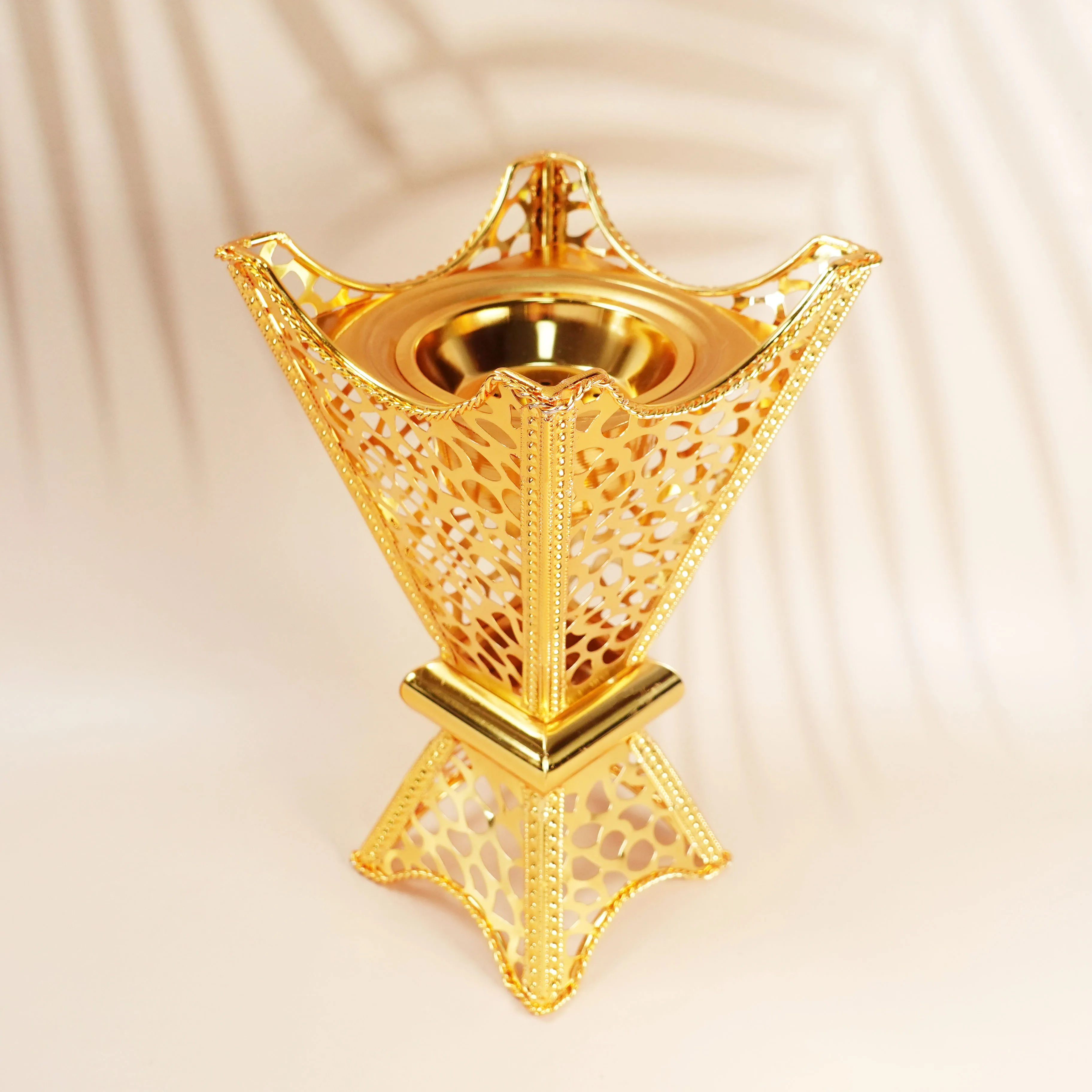 New type metal water diamond incense burner with golden hollow design Arabic incense burner