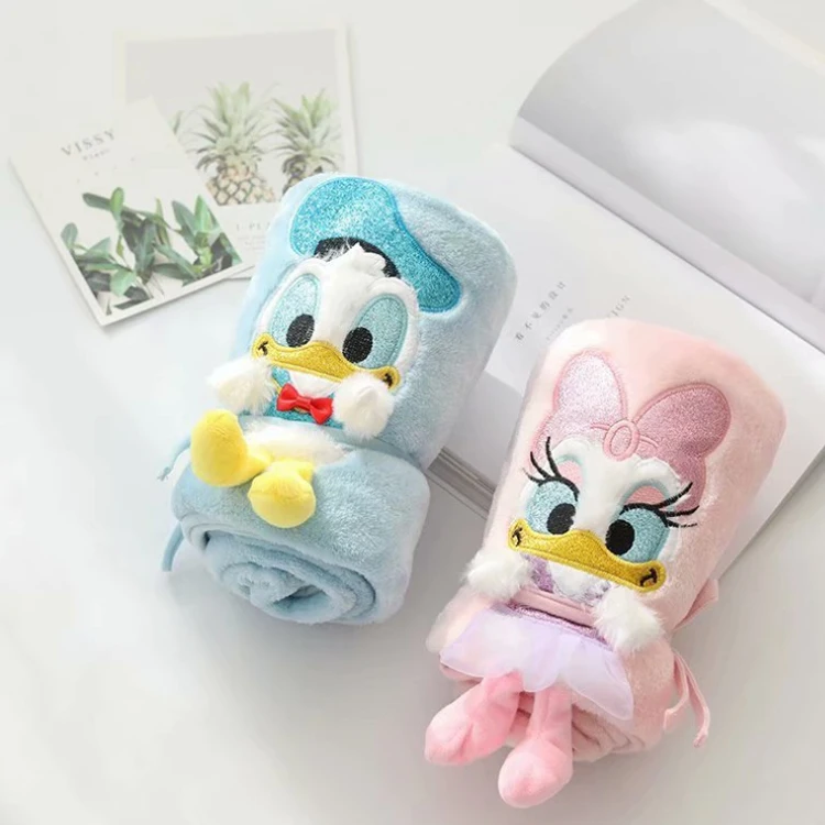 Cute Cartoon Donald Duck Daisy Nap Car with Convenient Baby Blanket