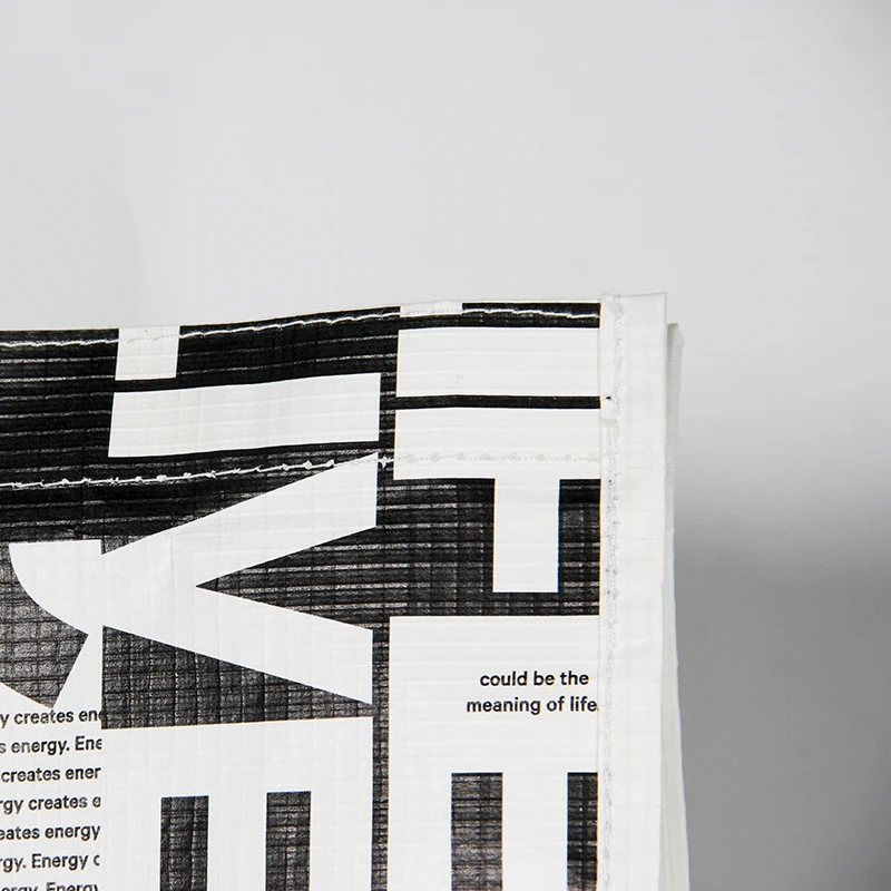 New design Custom logo size eco-friendly white kraft paper  bag with handle