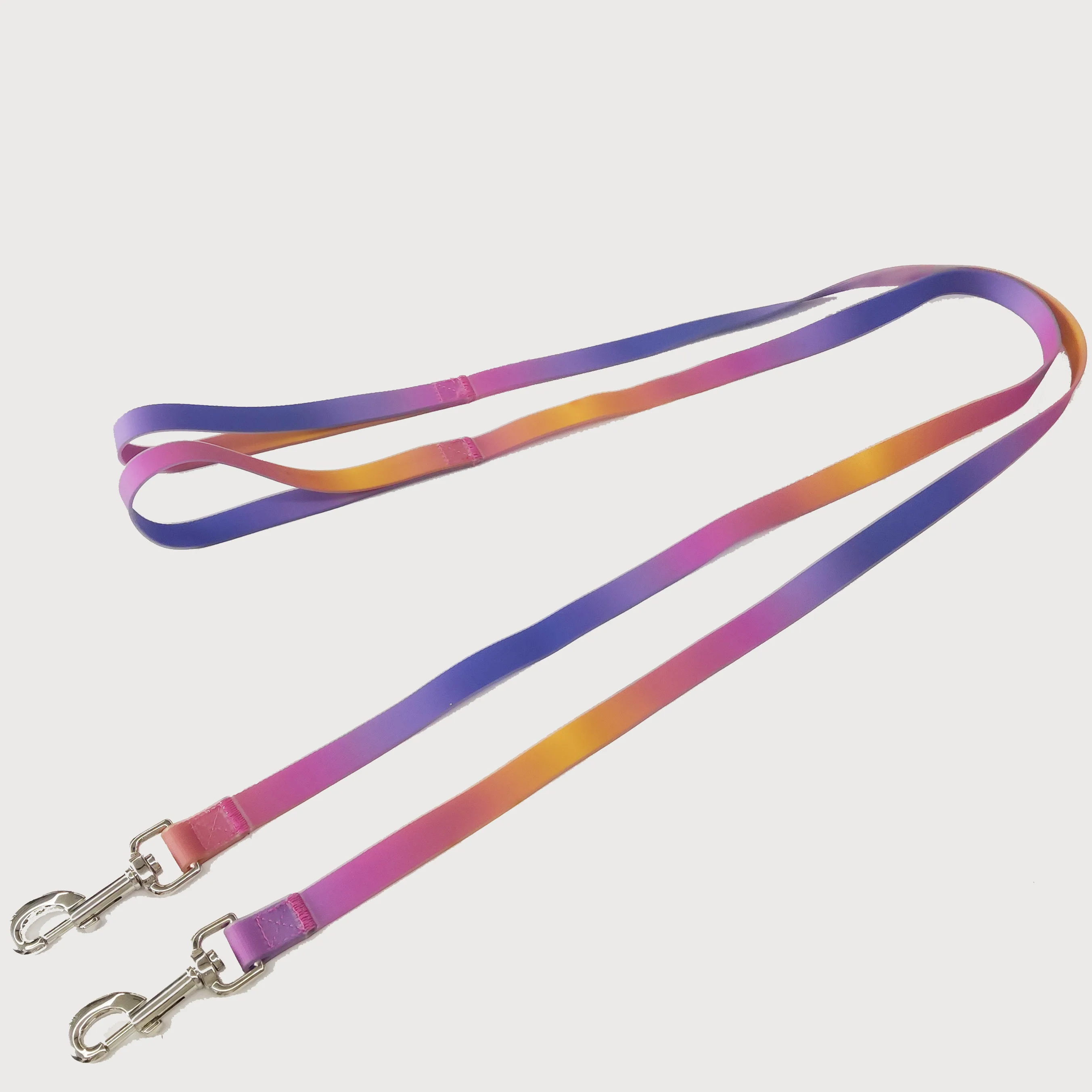Wholesale Colorful Reflect Silicone PVC TPU Waterproof Dog Leashes With Heavy Duty Training Luxury Metal Hook