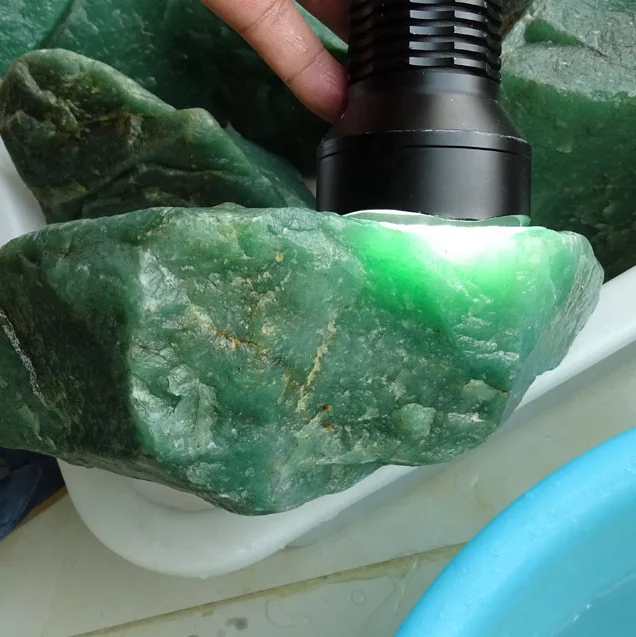 Wholesale price of green aventurine natural stone rough green aventurine