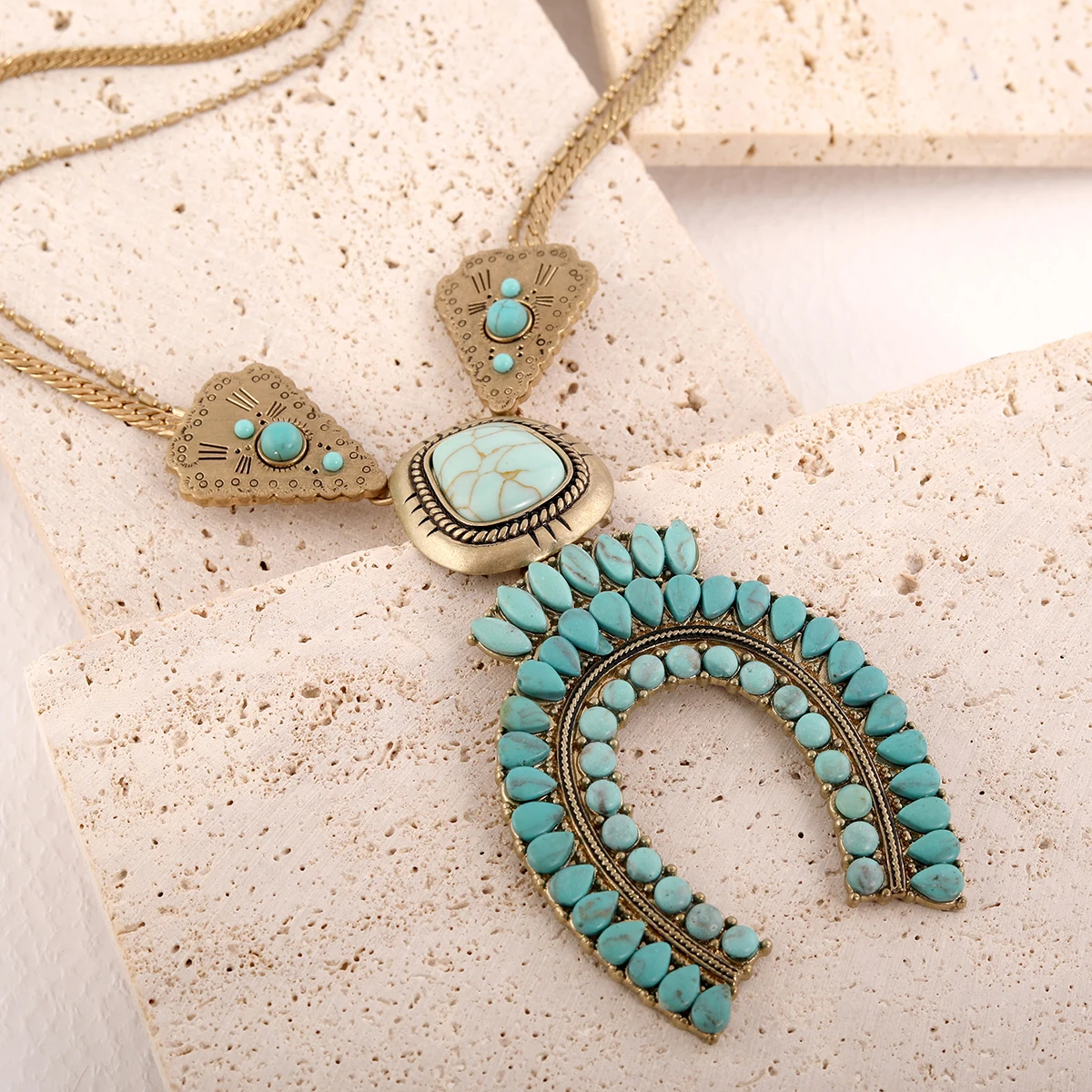 Latest Design gold plating Bohemian style turquoise pendant necklace Southwest Turquoise necklace for women