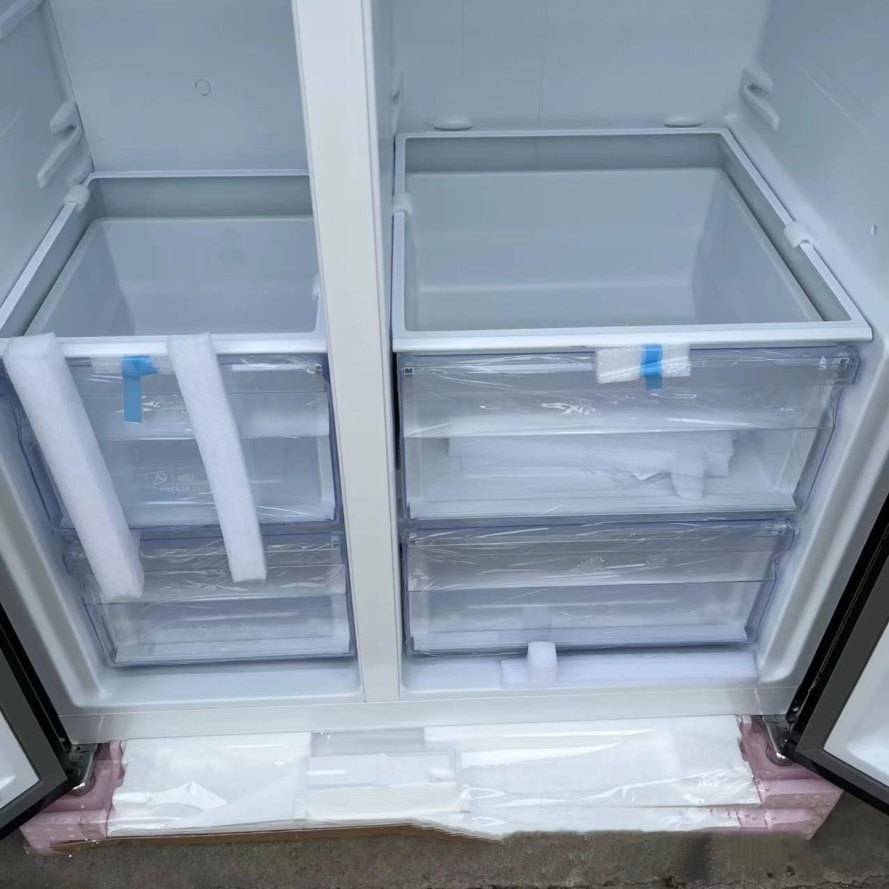 Refrigerator door opposite 573L air-cooled frost free with drinking water function side-by-side refrigerators freezer