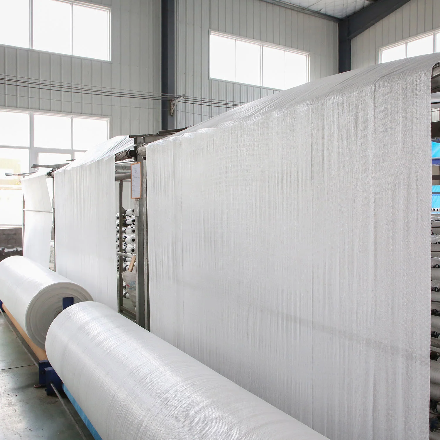 GRS CE Approved Manufacturer Wholesale White Black Laminated Waterproof 100% Virgin PP Woven Polypropylene Fabric in Roll