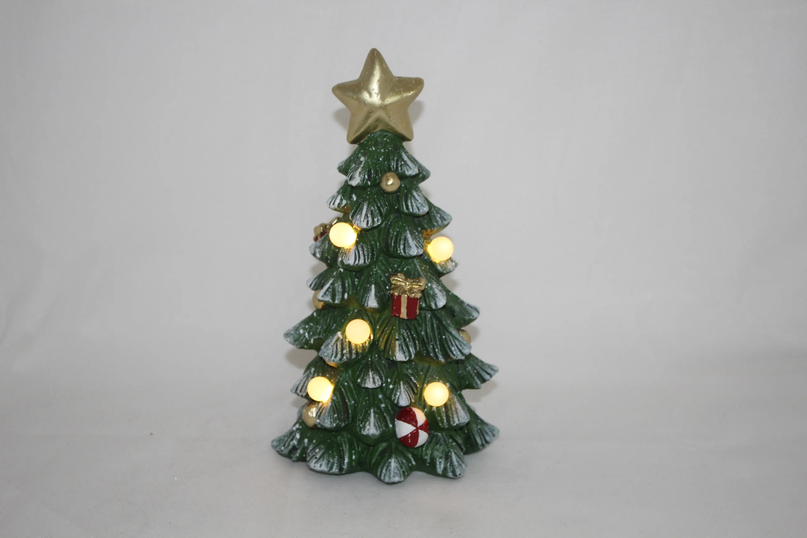 Christmas Decorations Christmas tree,LED Christmas Decorations Made In China Resin Crafts Xmas Tree