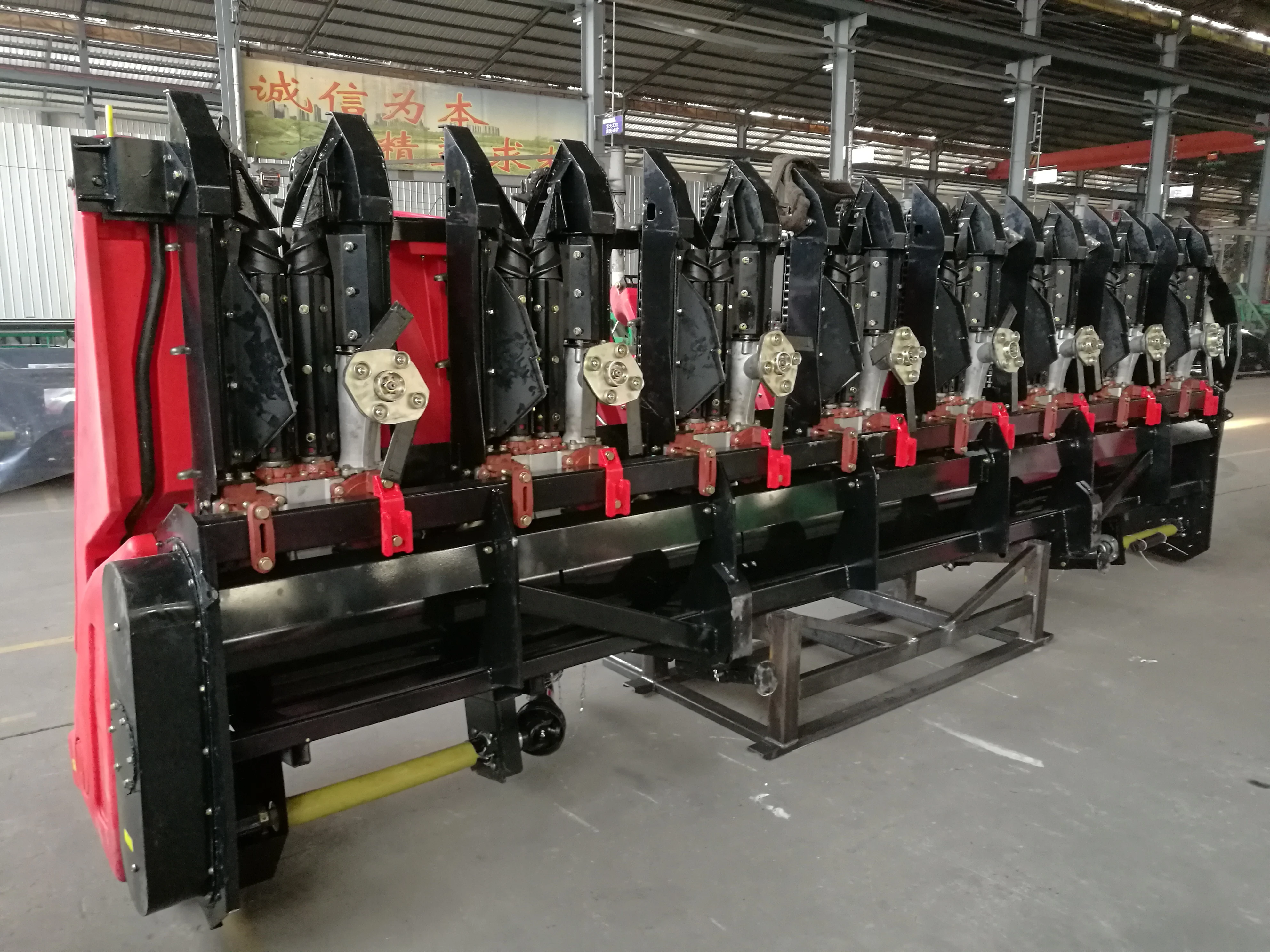 TIANREN 3rd generation 8 Row Corn Header with chopper for European market