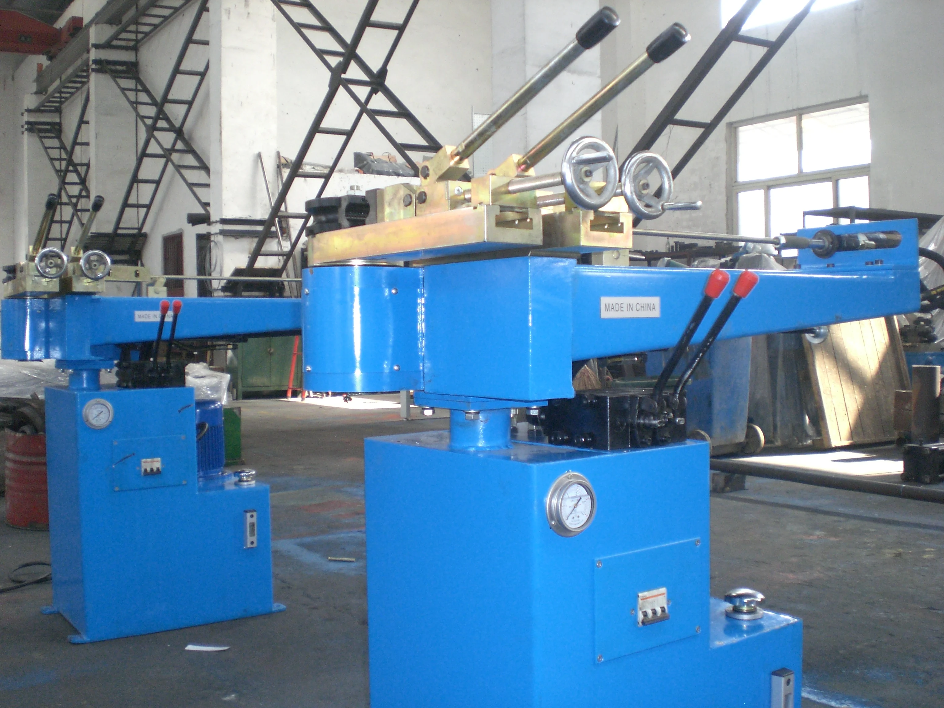 metal stainless steel manual  hydraulic 3D automatic NC CNC square  tube pipe bending machine