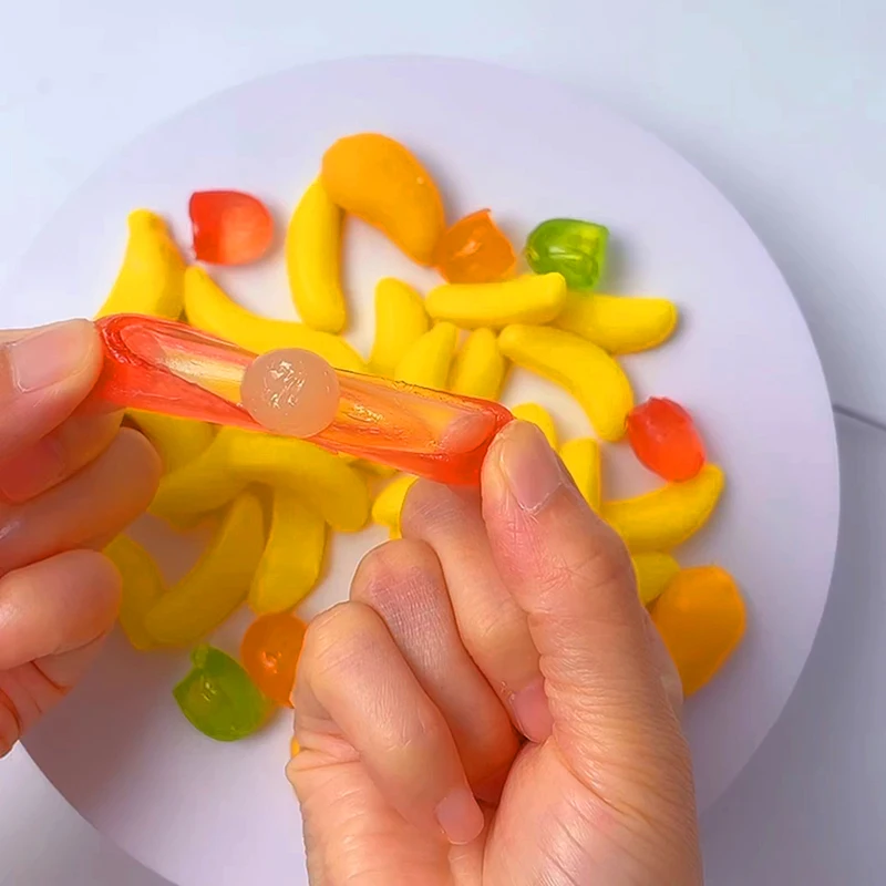 Factory OEM peeled fudge Lychee grape 8 kinds of fruit candy 68% fruit juice content healthy nutrition snacks gummy