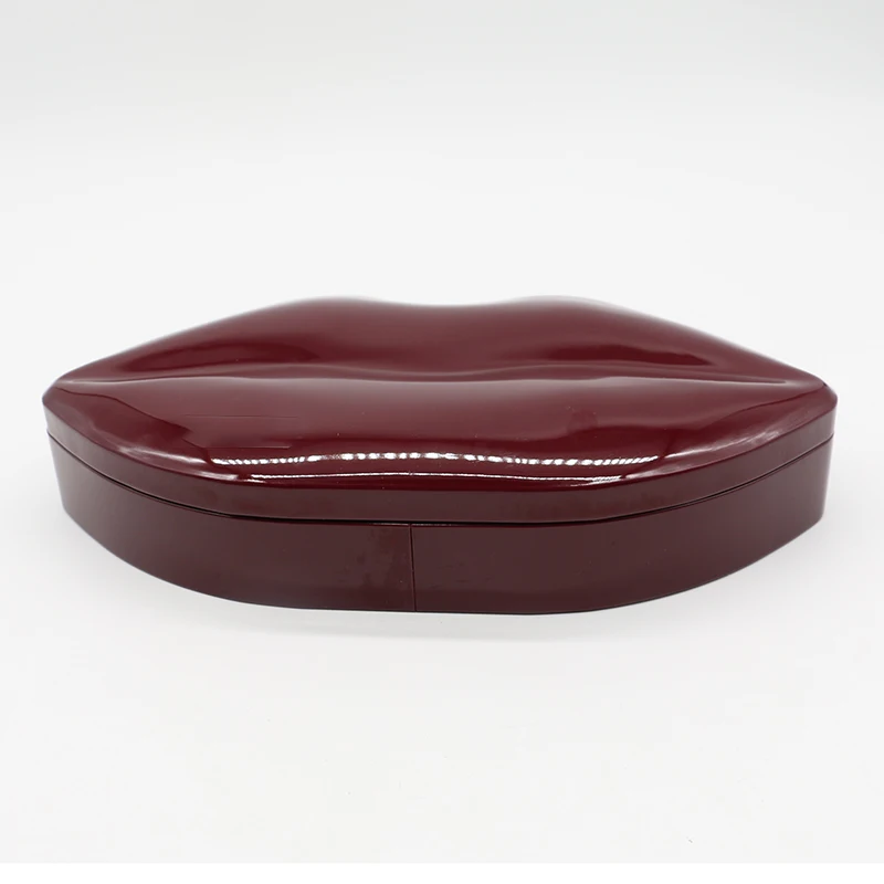 Special - shaped tinplate creative red lip can, color cosmetics box, wedding candy packaging tin can, gift box factory