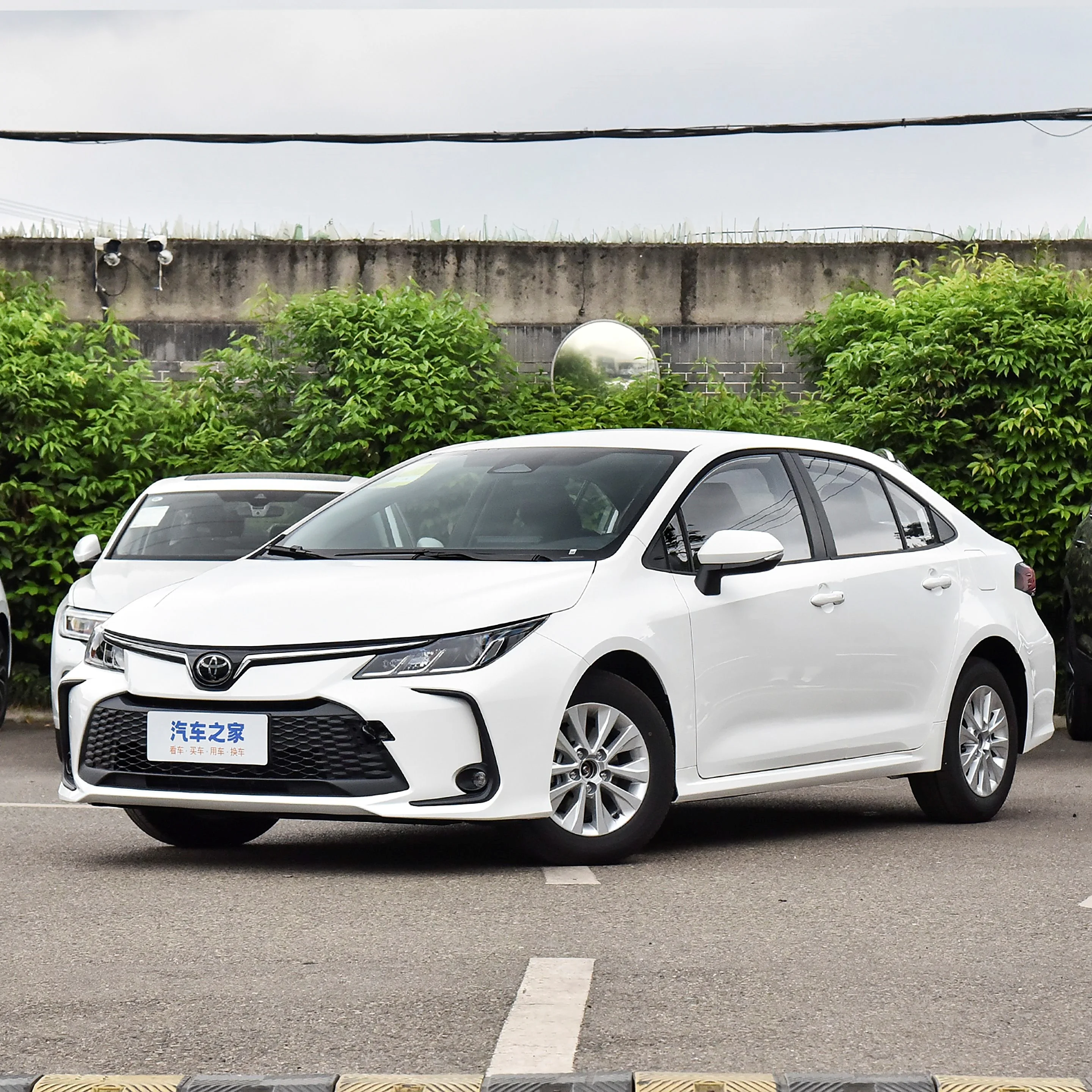 Лидер продаж Toyo ta cortrollas 2024 1 5 л 121 л.с. CVT 2WD 5-местный гибридный автомобиль toyotas Coro lla дешевый новый