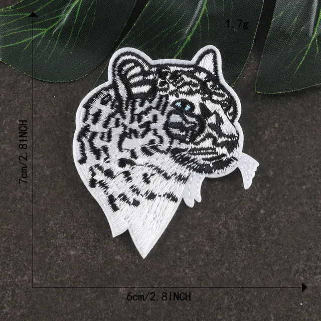 Siberian Husky cartoon chenille clothing accessories towel embroidery patch clothing material mobile phone shell decoration