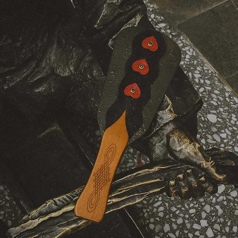 New Cowhide Wooden Paddle with Lace Love Heart Sex Toy BDSM Punishment Spanking Paddle for Slave Fetish