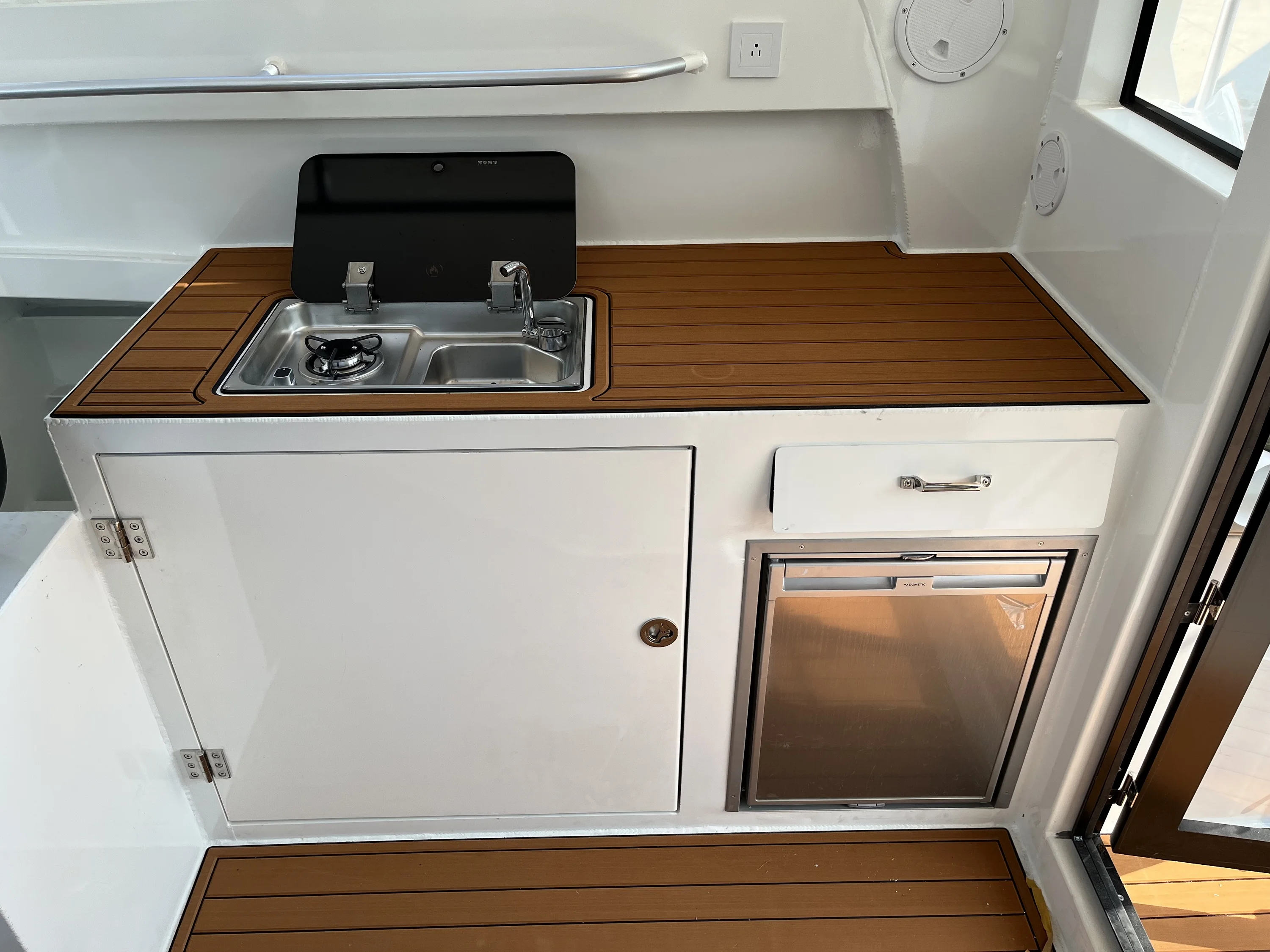 Aluminum Ocean Yacht Speed Boat 10m Catamaran Welded Aluminium Fishing Boat for sale