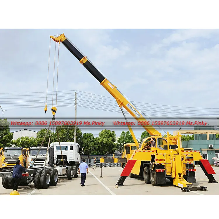 Sinotruk HOWO 8*4 8x4 360 degree Tow Truck Wrecker with 30 tons Crane