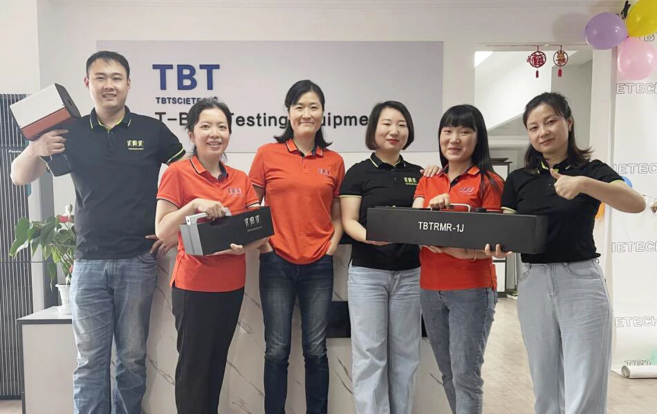 mobile retroreflectometer for road markings  measures the night visibility RL the Day Visibility Qd 30 15 meter geometry