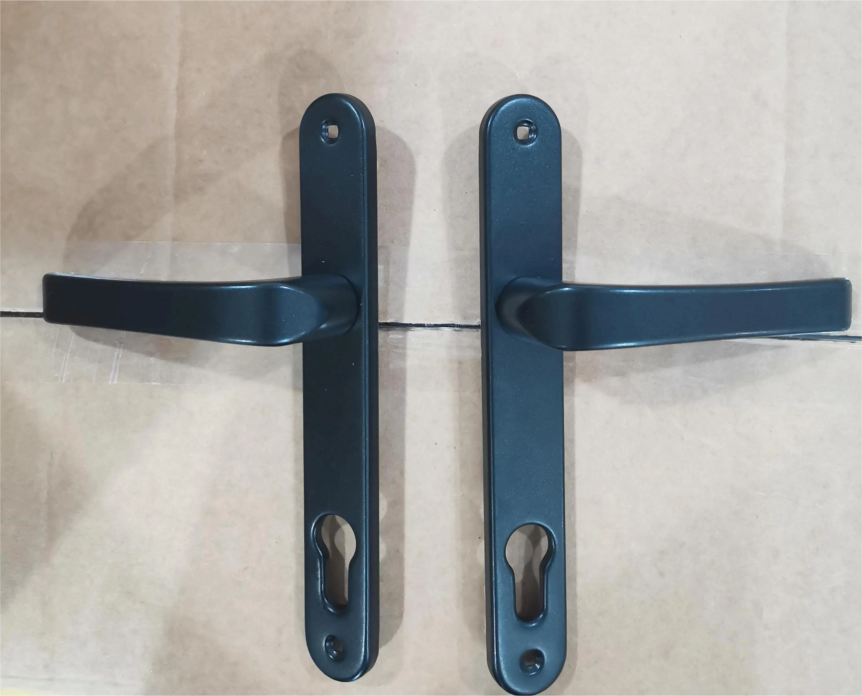 UPVC  sliding accessories door handle  lock and window handles locks