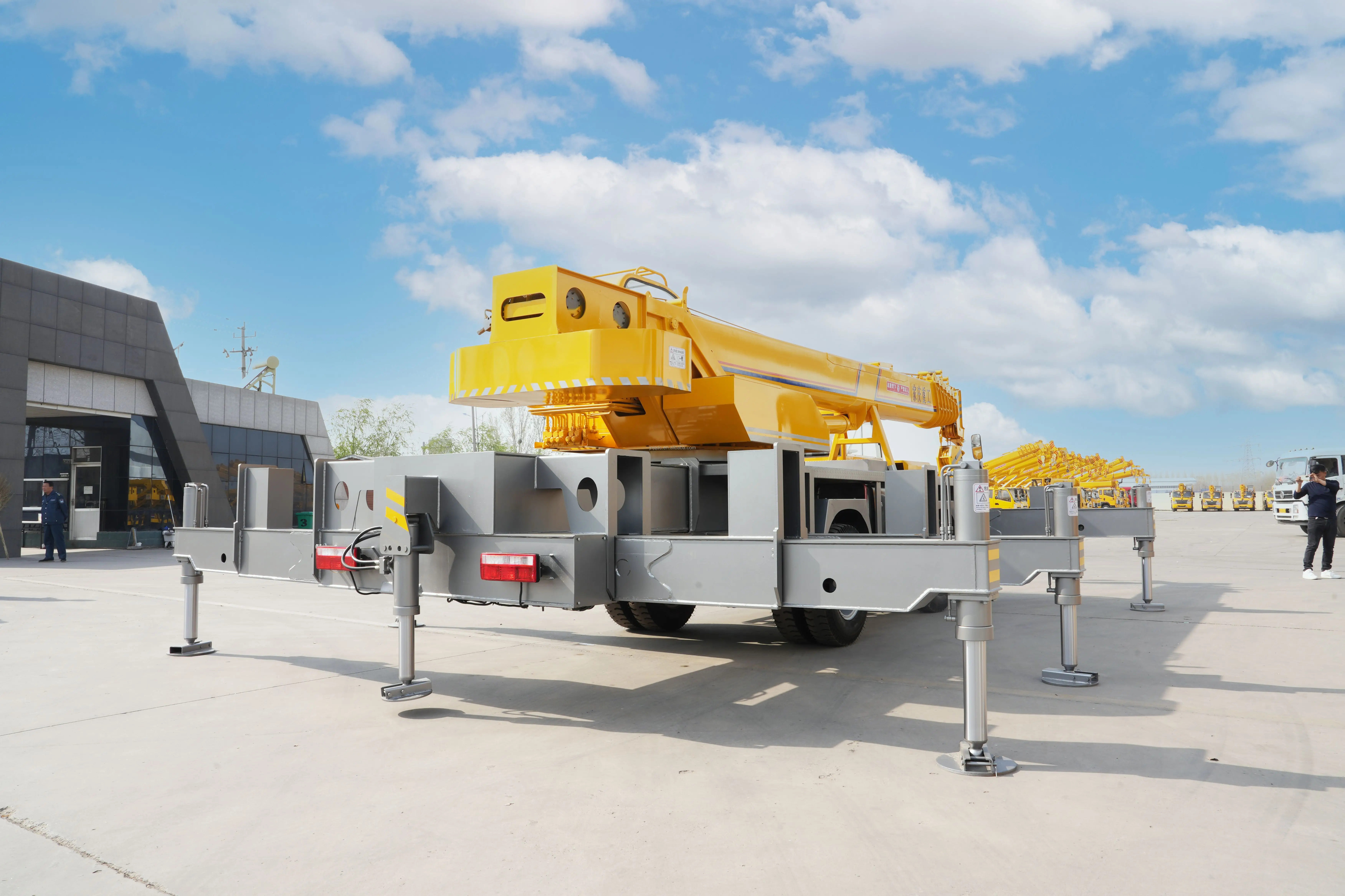 New hot sale construction application telescopic boom crane mobile crane truck 16 tons homemade crane
