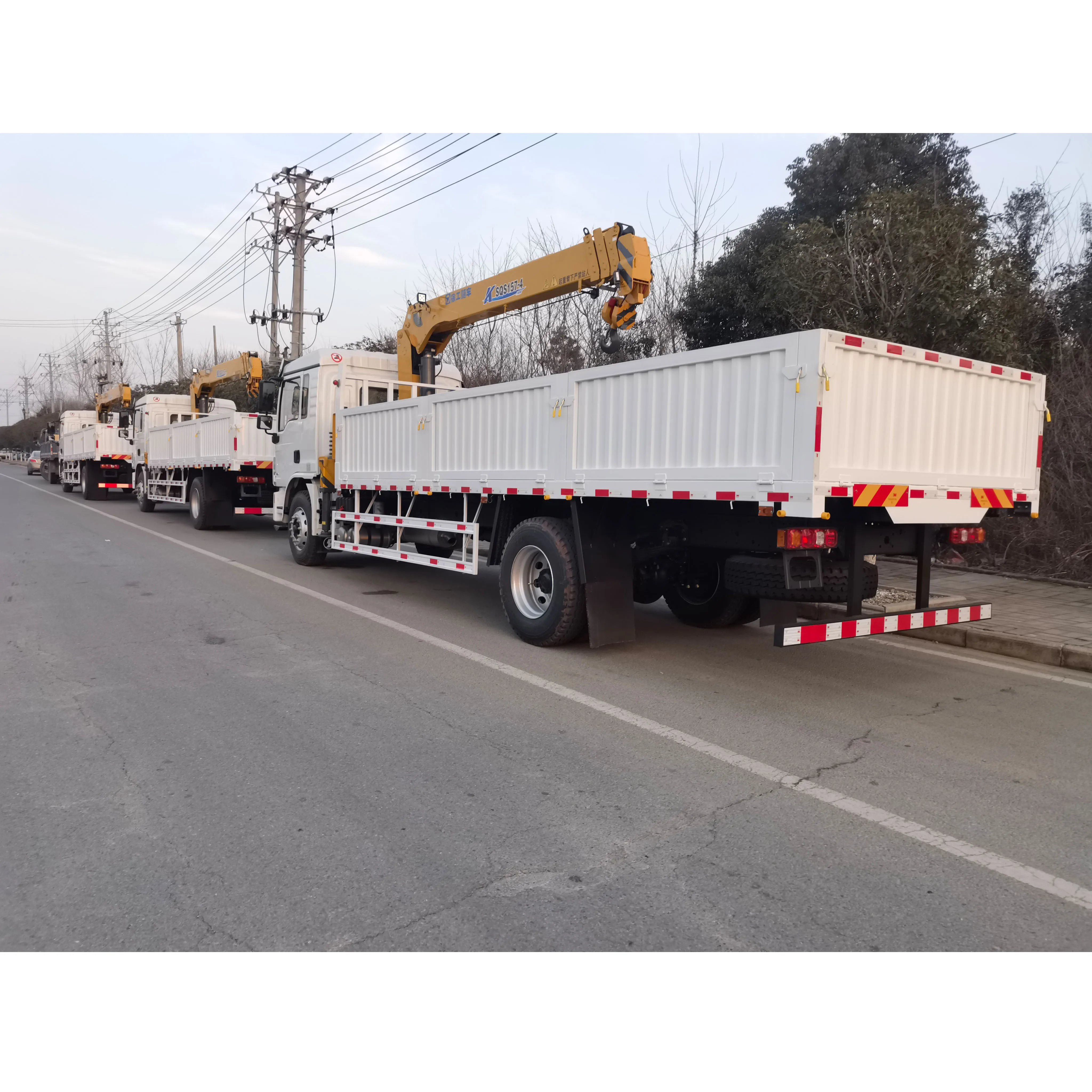 Shacman 6.3 ton crane truck telescopic boom arm truck mounted crane hot sale