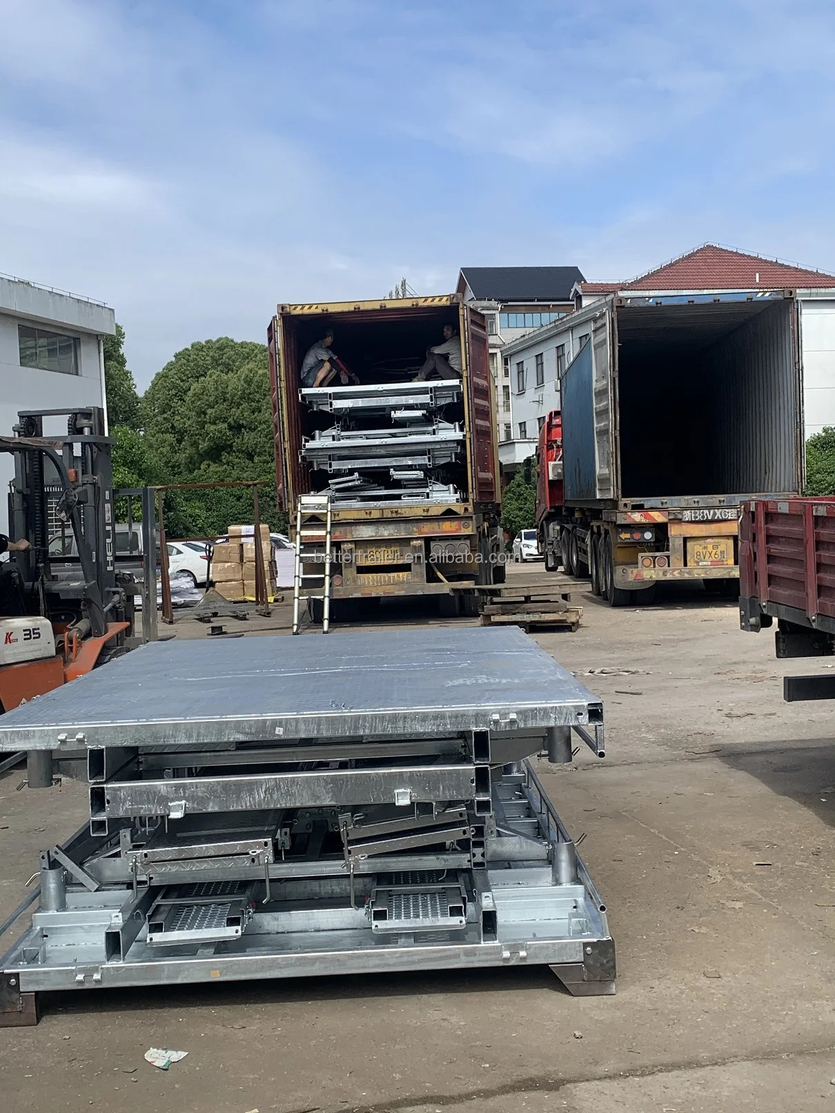 LOADING (10).JPG