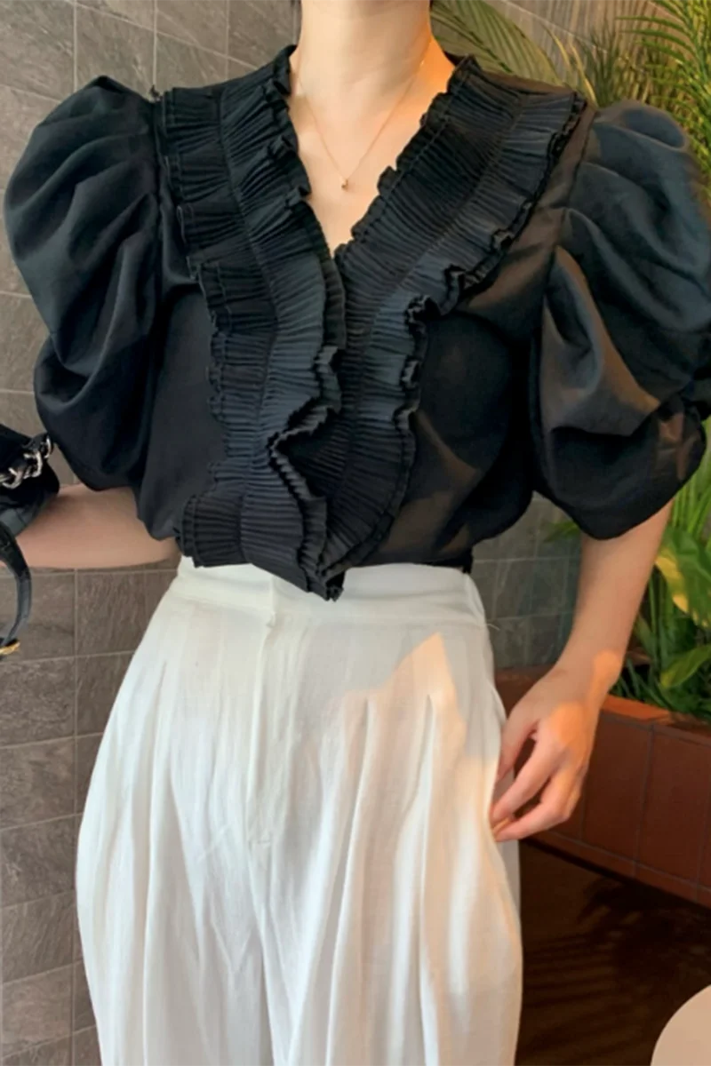 Boutique Wholesale 2022 Korean Chic Summer French Palace Style V-neck Stitching Ruffle Design Loose Puff Sleeve Shirt