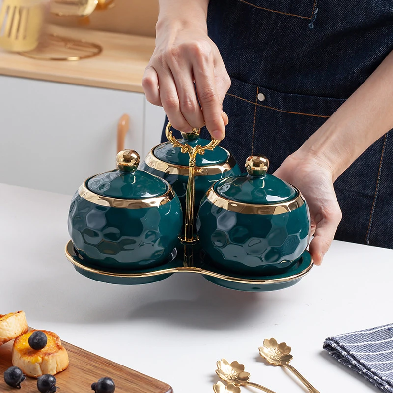 Creative ceramic Kitchen Storage conisters Porcelain Salt /Sugar / Spice / Pepper Spice Jars with tray