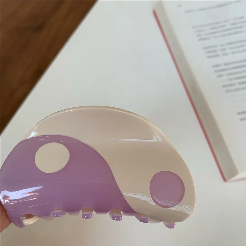 New Fancy Yin And Yang Chinese Style Claw Clip Tai Chi Semicircle White Black Acetate Hair Clips Simple Acetic Acid Haarklammer