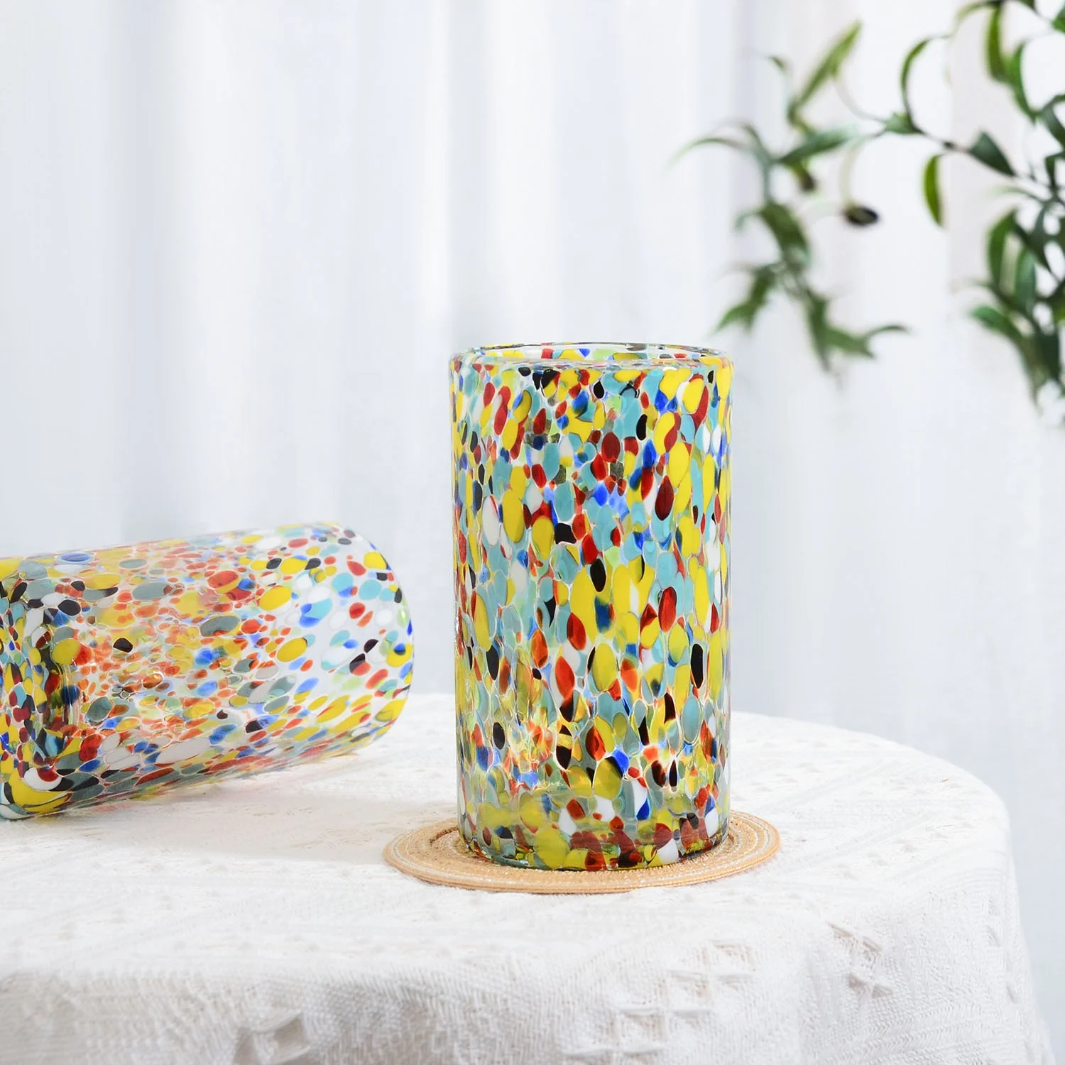 Wholesale Cheap Hand Blown Recycled Mexican Confetti Thick Colored Dot Tumbler Drinking Glass cup