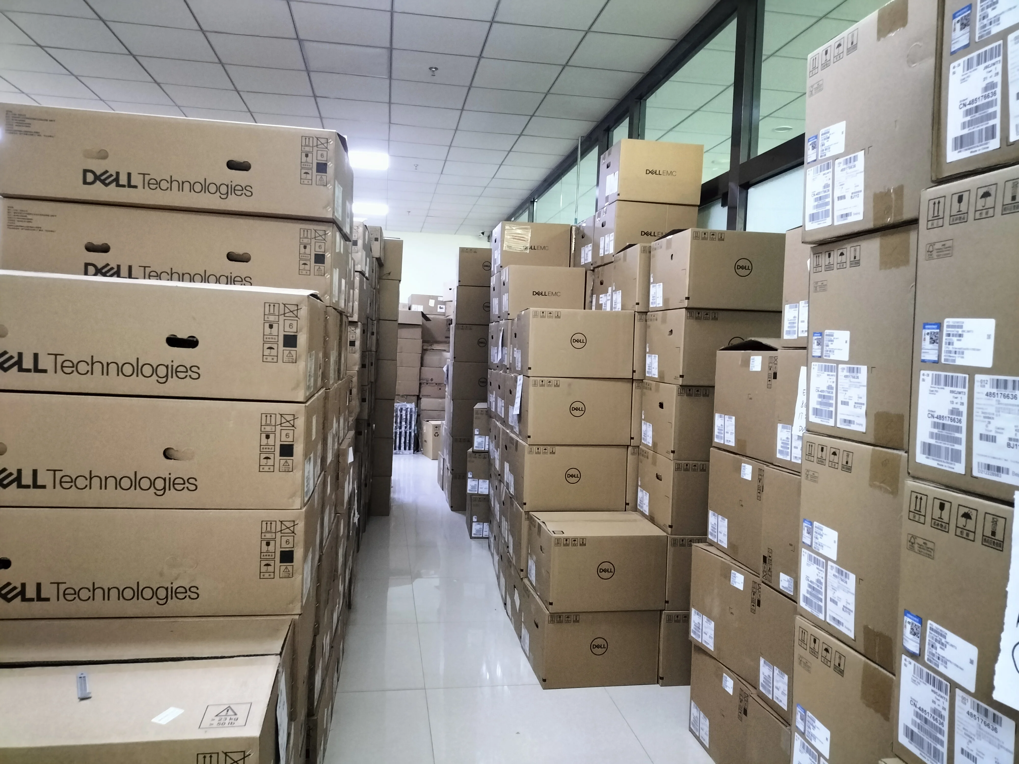 Dells Original Poweredge R940 2x Intel Xeon Gold 5122 3.6G Server Rack ready to ship