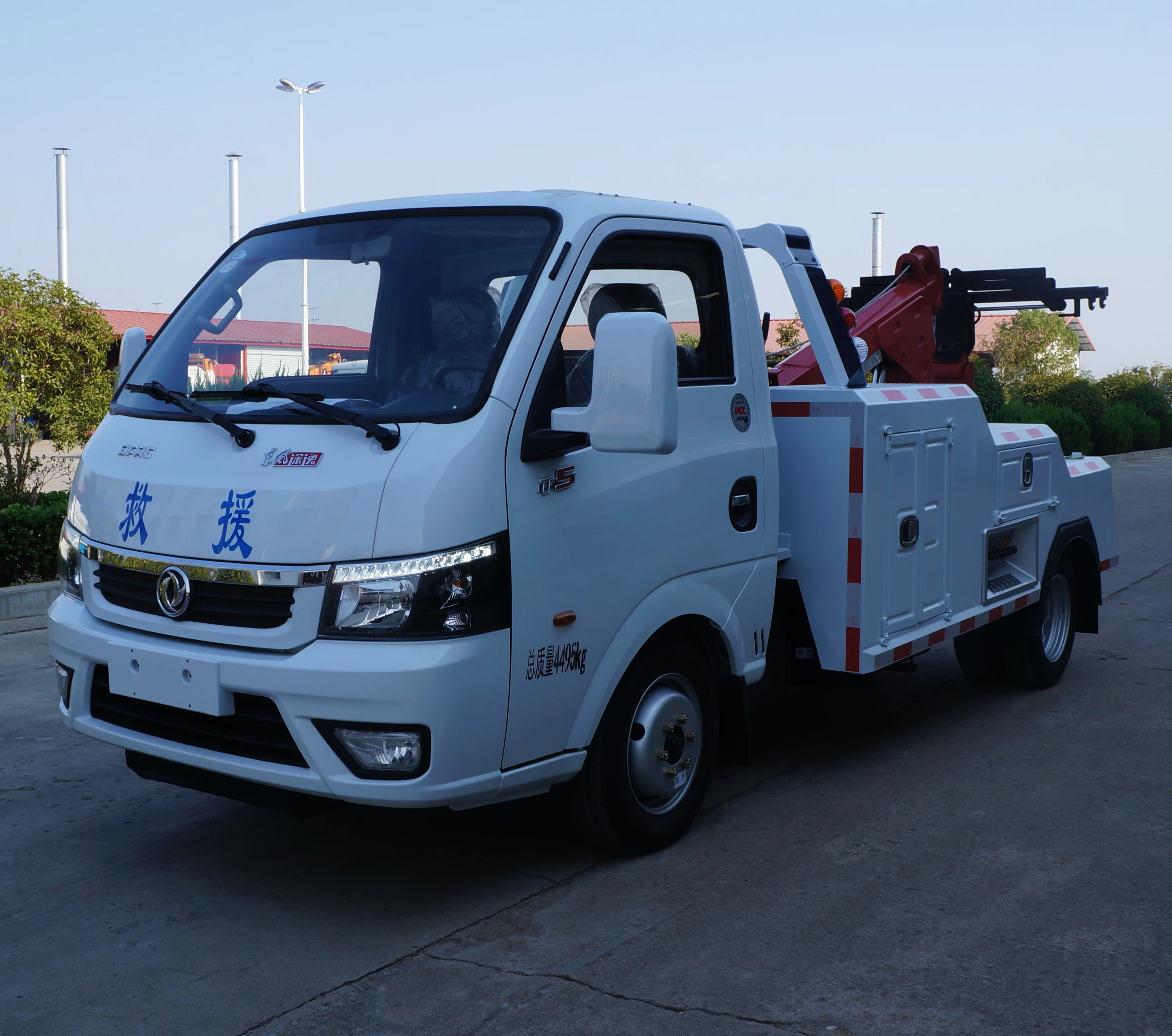 DongFeng tuyi 5T Tractor New design towing trucks flat bed slide recovery platform wrecker truck