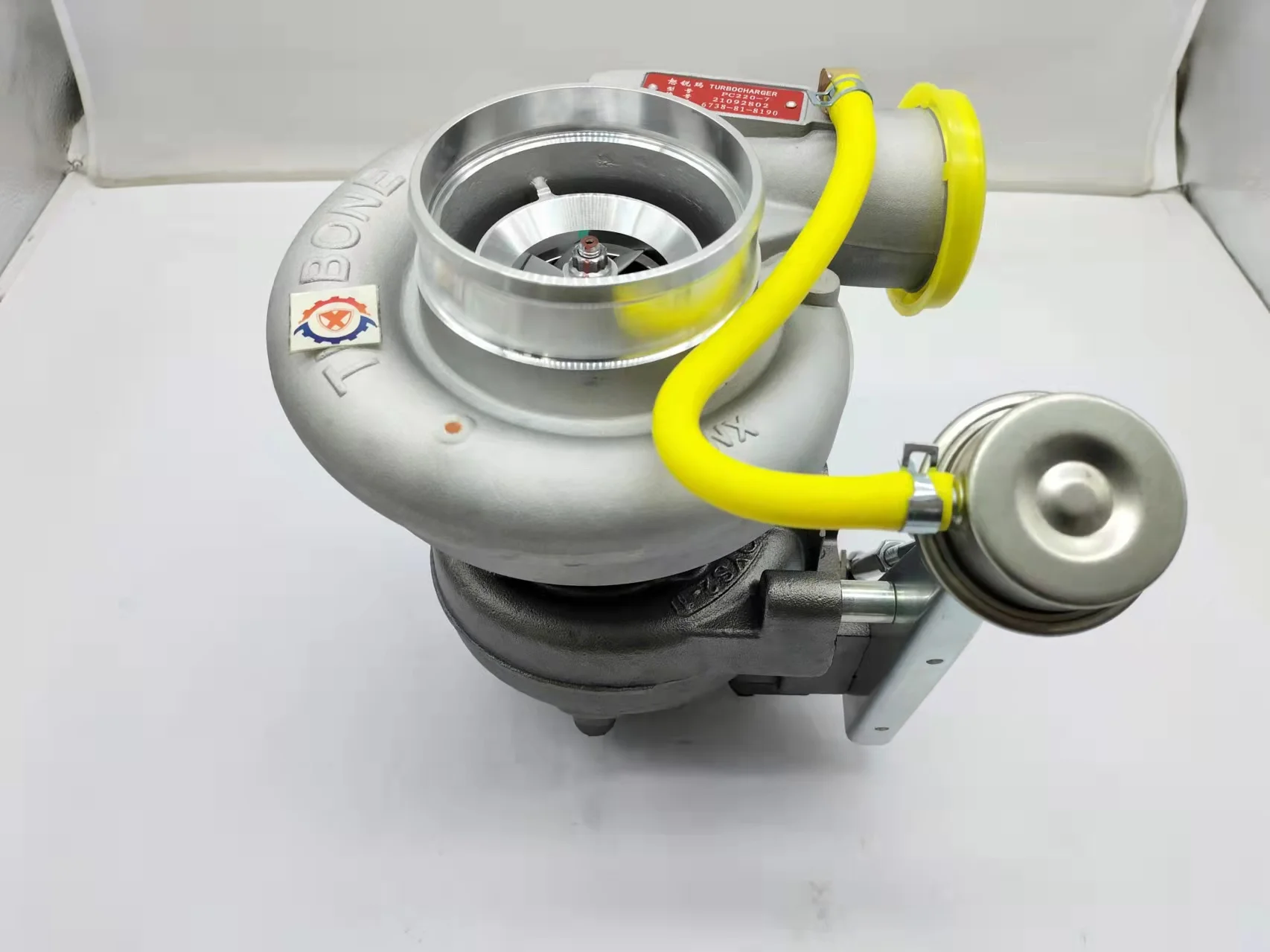 XUNPO Spare Parts Turbocharger 21092801 6738-81-8190 for PC200-7 PC220-7 PC220LC-7 Excavator