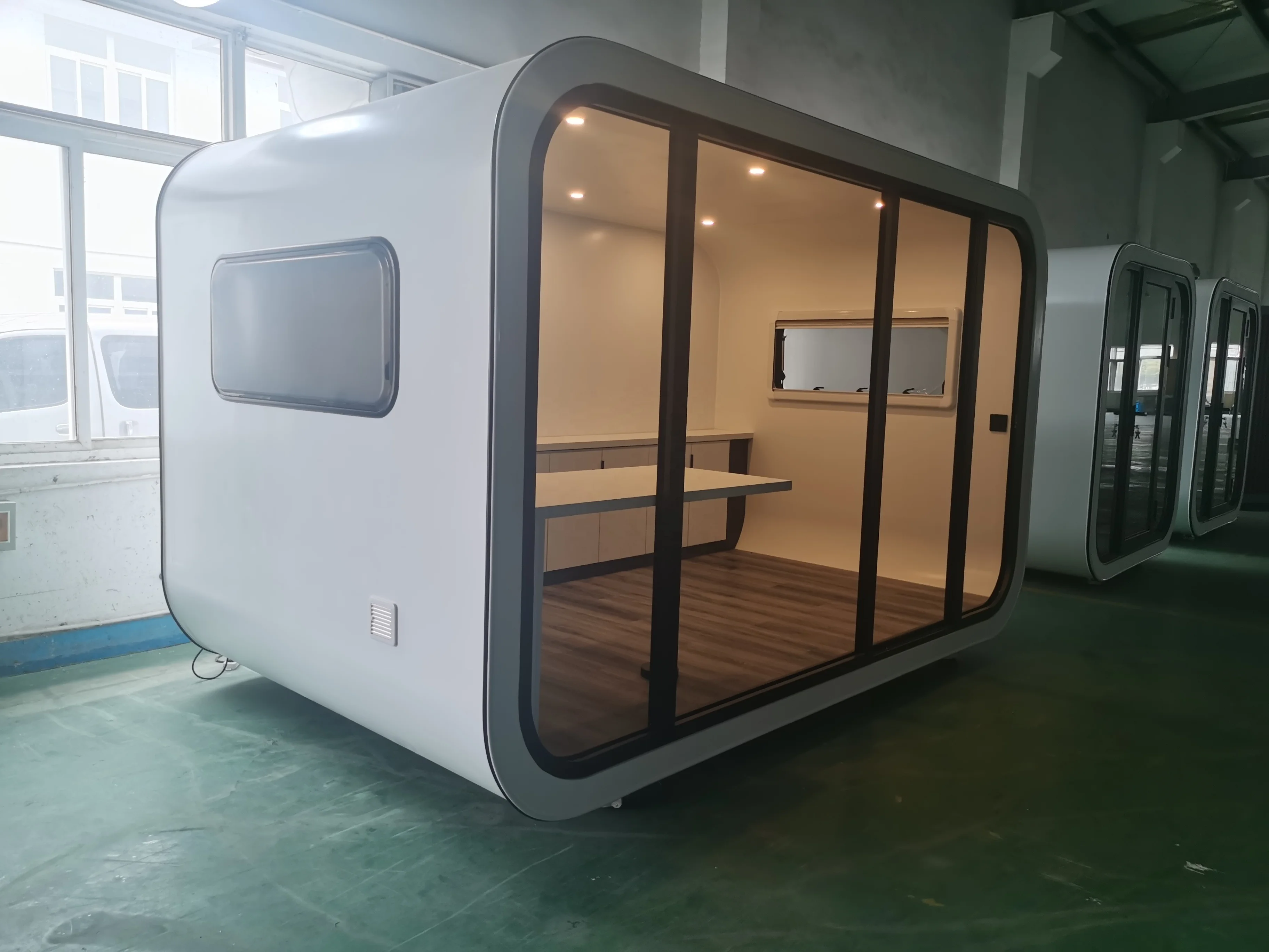 Luxury Container house  movable hotel portable meeting room  office studio pod office pod