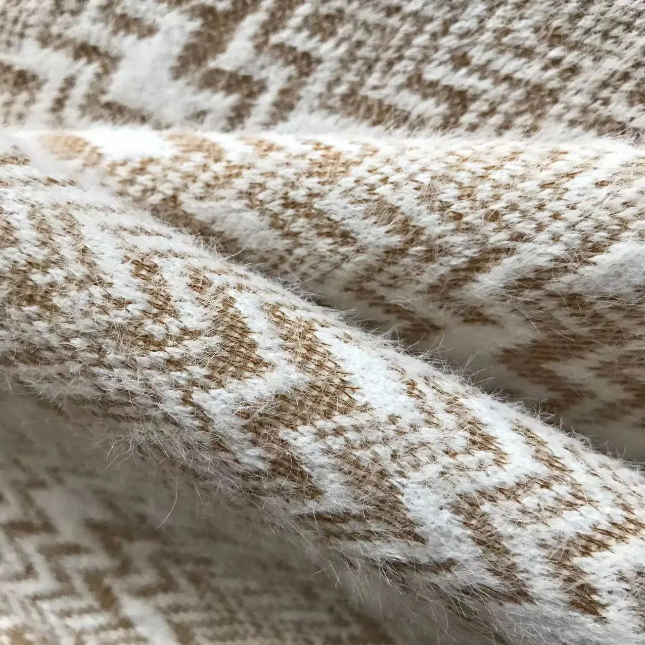 Wholesale New Design Plush Khaki Geometric Patterns 61% Polyester 39% Nylon Knit Jacquard Fabric For Coat