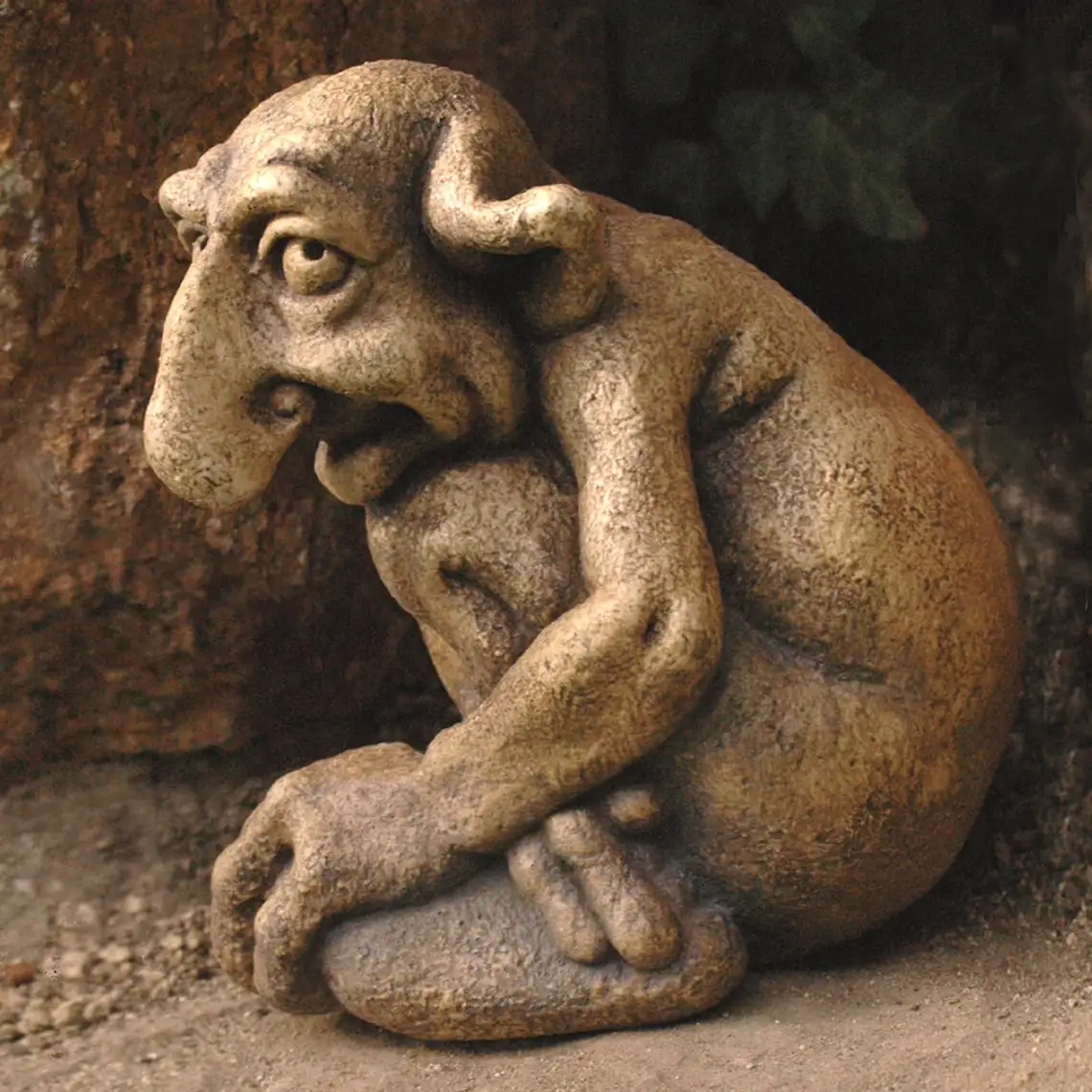 Polyresin Handmade Gothic sculpture cast stone troll  gargoyle statue Feng Shui figure mischievous house buddy