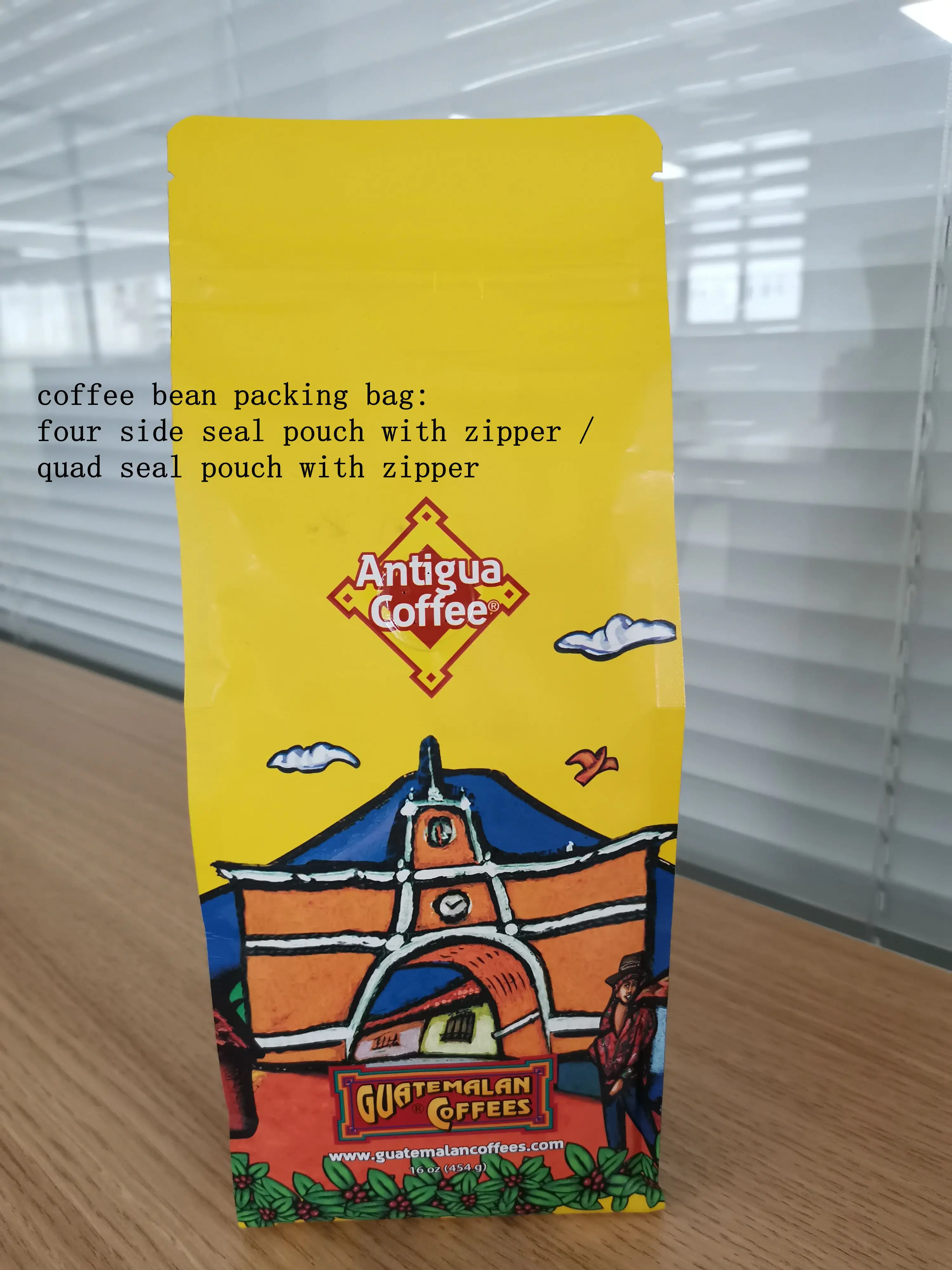 Аппарат для изготовления мешков пищевых продуктов ламинированный материал PA/PE/PP с плоским дном на молнии 8 боковыми