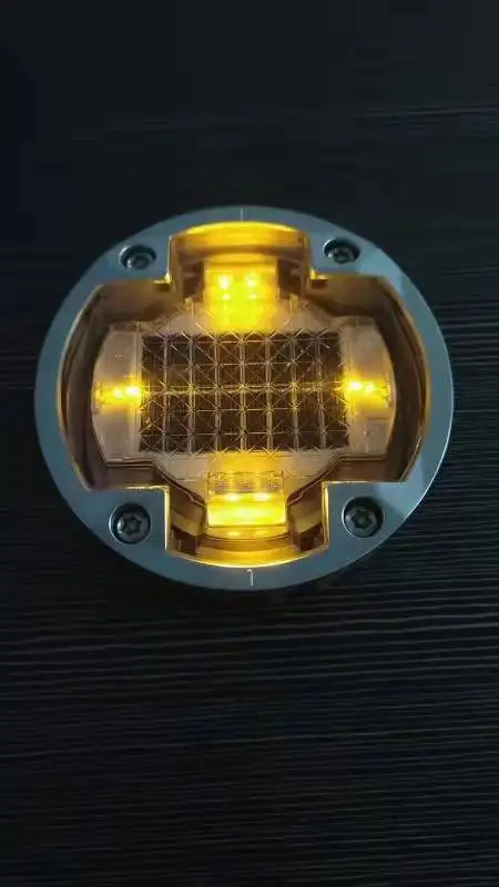 High Quality  Solar Flash  Reflective Road Studs  /Cat eyes