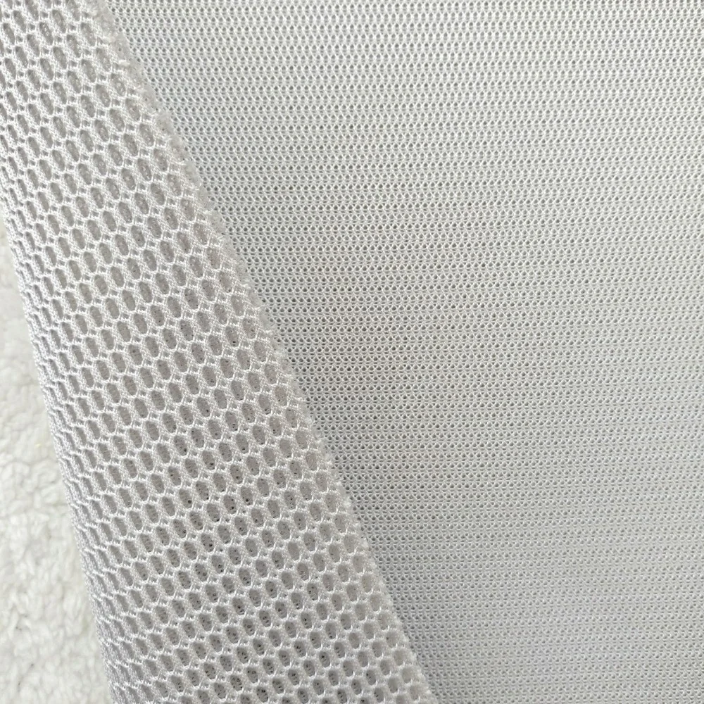 SMILE Factory Price Textile Sandwich 3D Air Spacer Mesh Fabric White Square Pattern Mesh Fabric