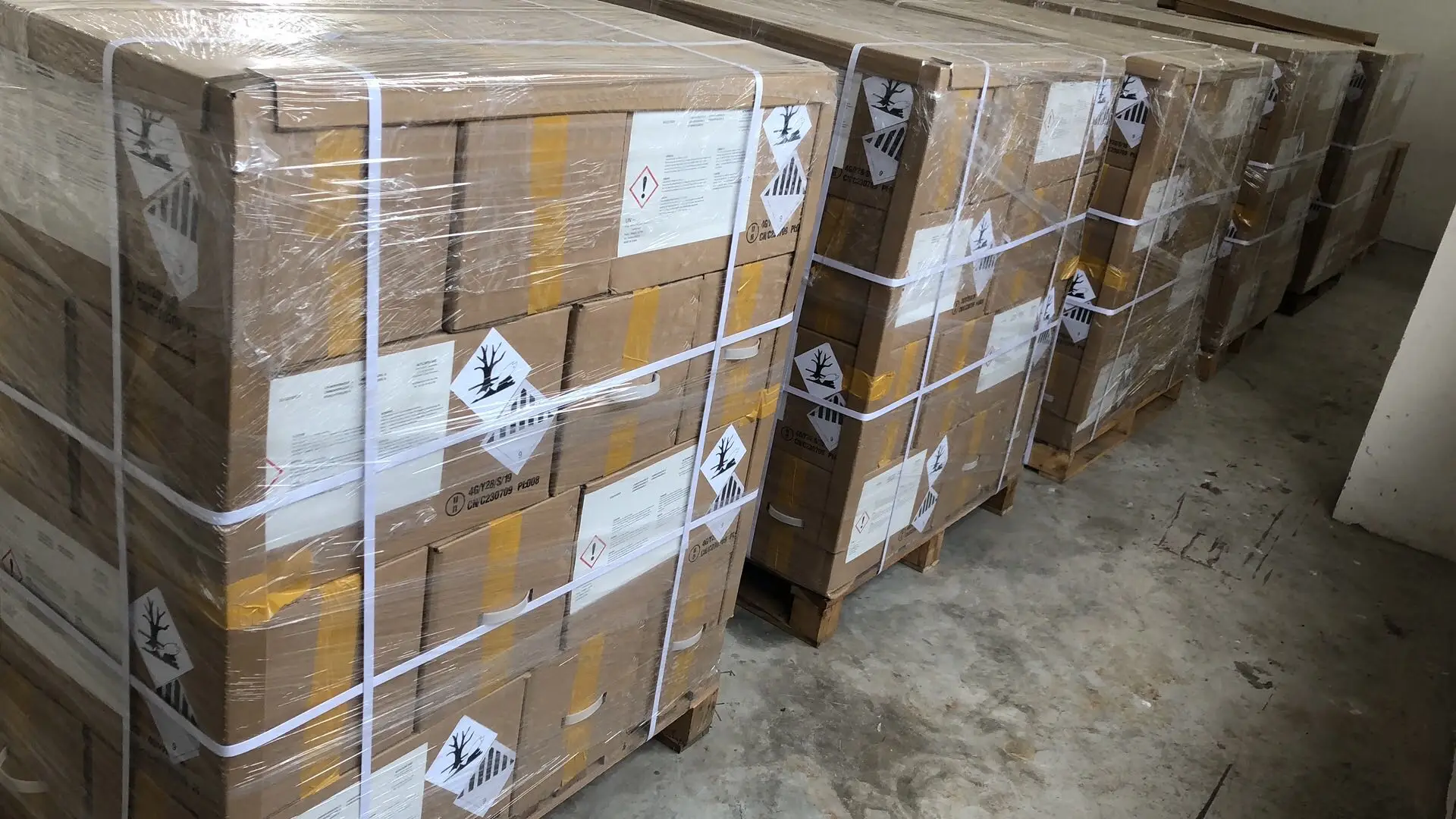 Smelly agent Denatonium Benzoate with CAS 3734-33-6