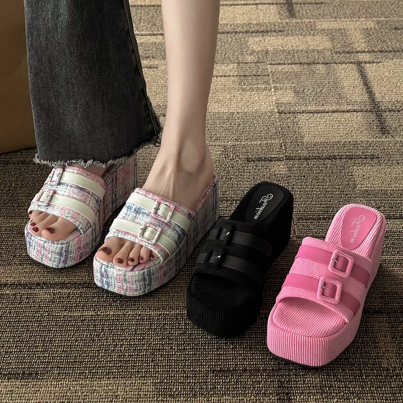 2023 Summer New Wide Face Buckle Strap Slippers Colored Casual Matsutake Sole Cool Slippers Thick Sole Double Row Slippers