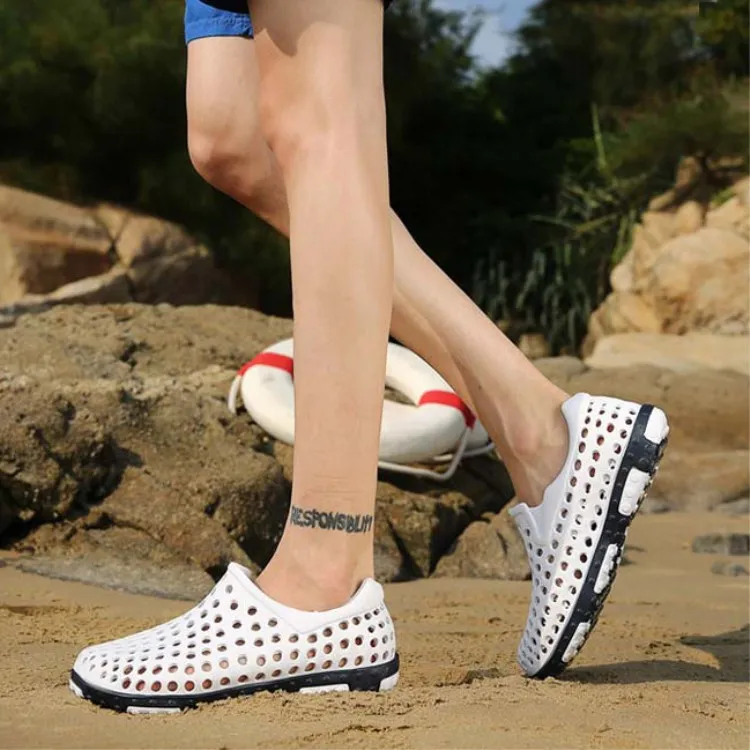 
EVA Hole Shoes Men Breathable Summer Sea Beach Outdoor Beach Shoes Water Shoes 