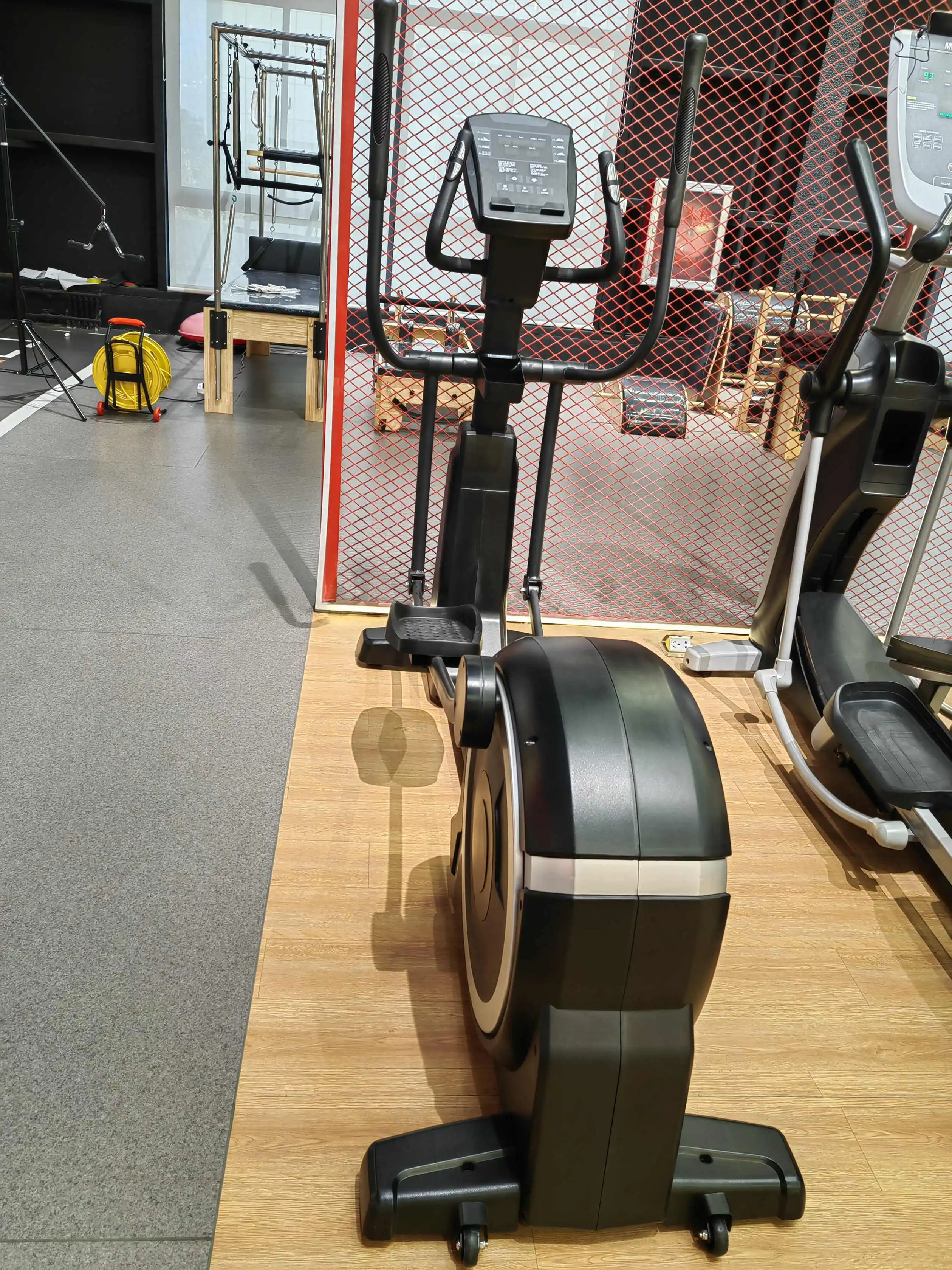 MND B06 Fitness Workout Equip Crosstrainer Machine For Gym