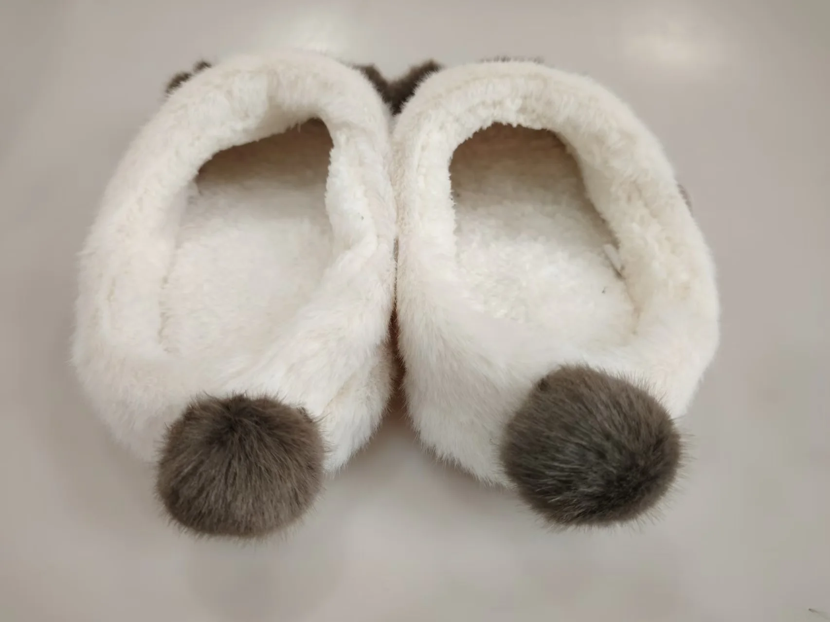 Factory price hot sale women cozy warm animal slippers ladies cute panda fuzzy plush slippers