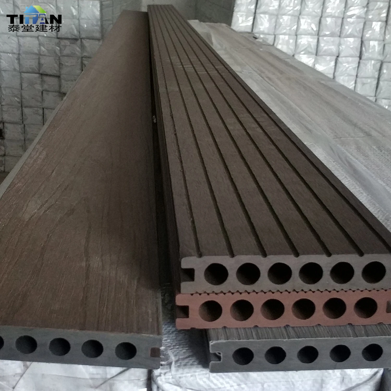 New Design Different Size Waterproof Swimming Pool Decking Wood Plastic Terrace Flooring