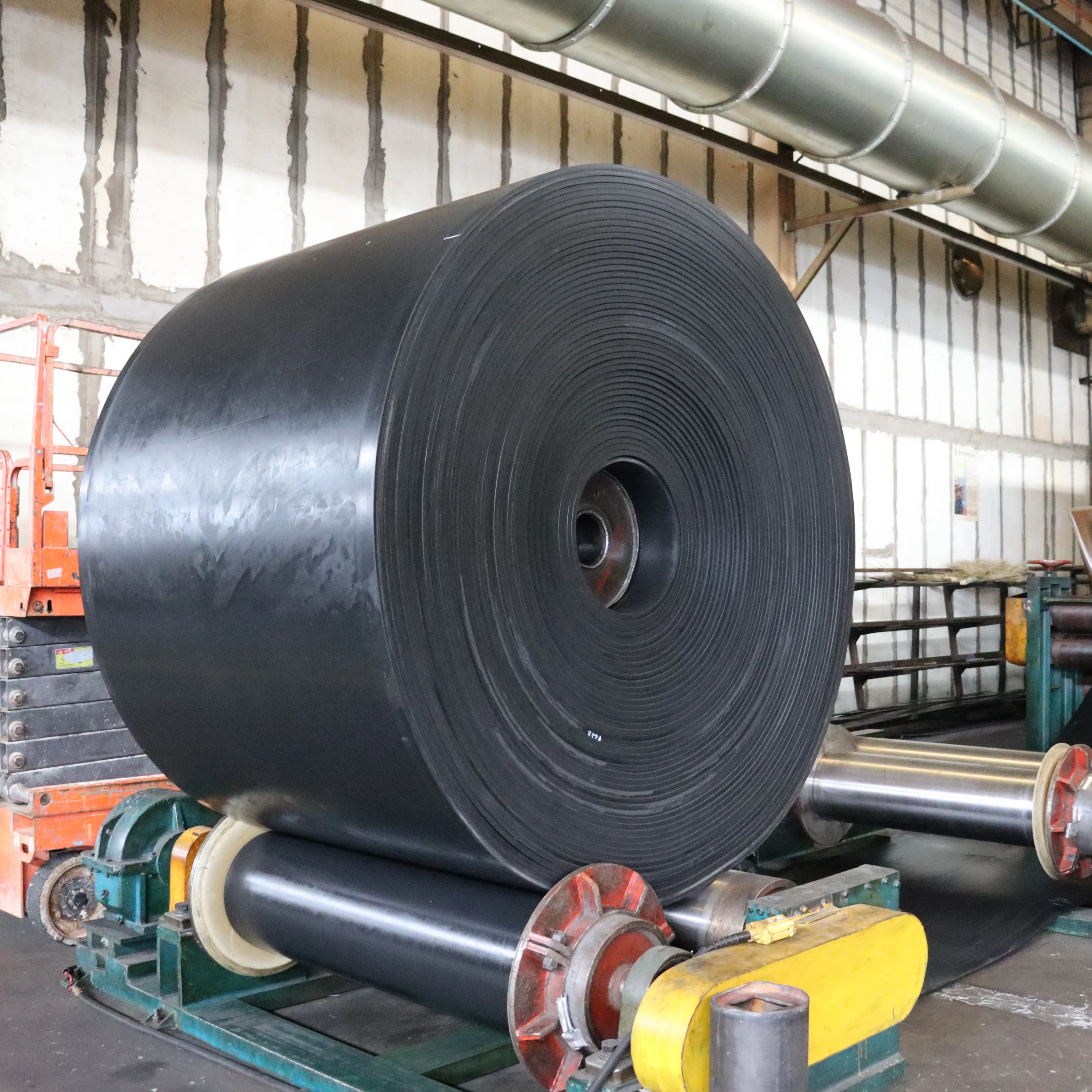 800mm Belt Width Industrial Ep100 Rubber Oil Resistant Conveyor Belt