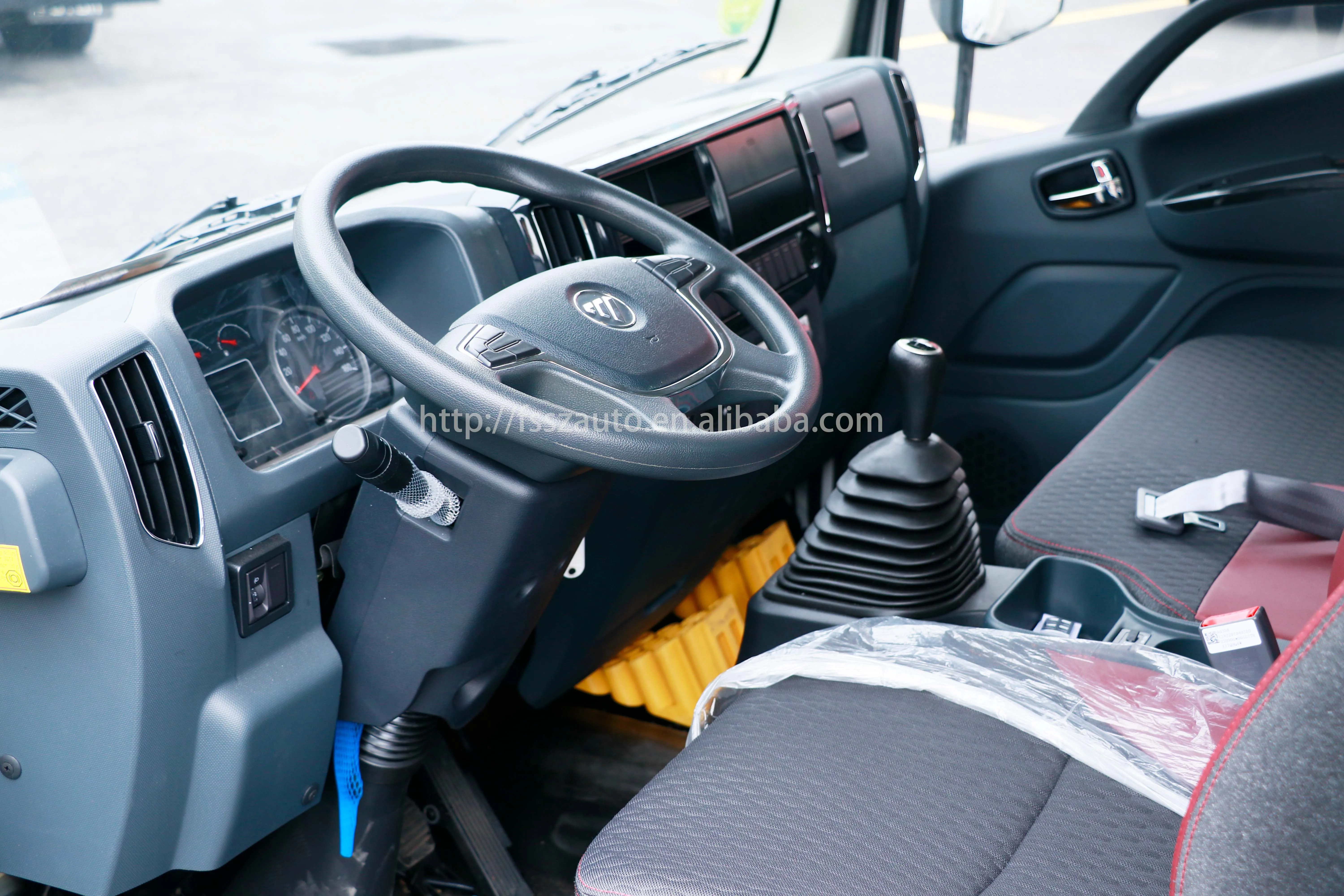 Foton Ollin Youth Invincible Edition Standard Cab 1-5 Tons Double Cab Light Duty New Truck diesel 4*2 Cargo Truck for Sale